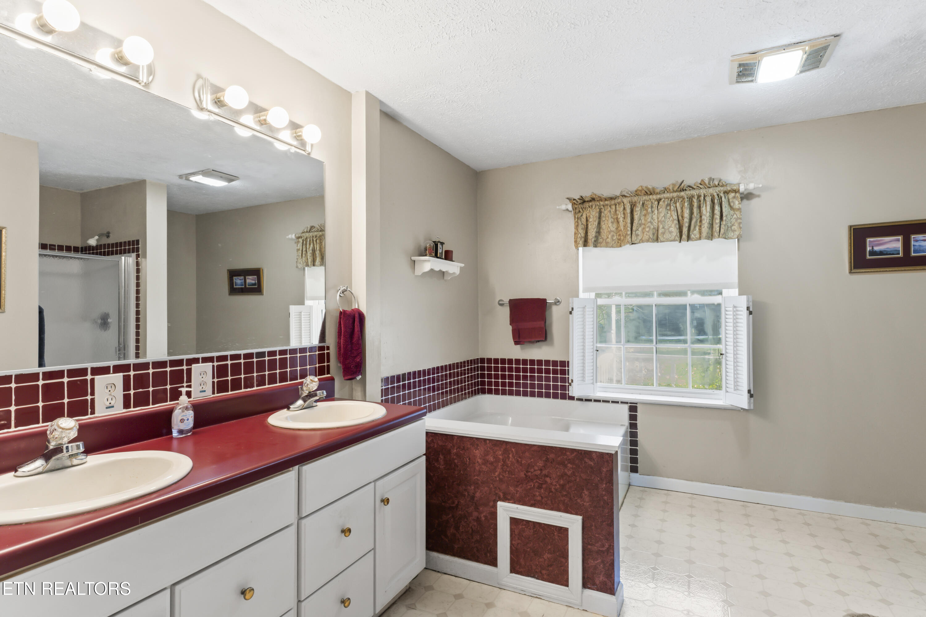 10077 Westland Drive