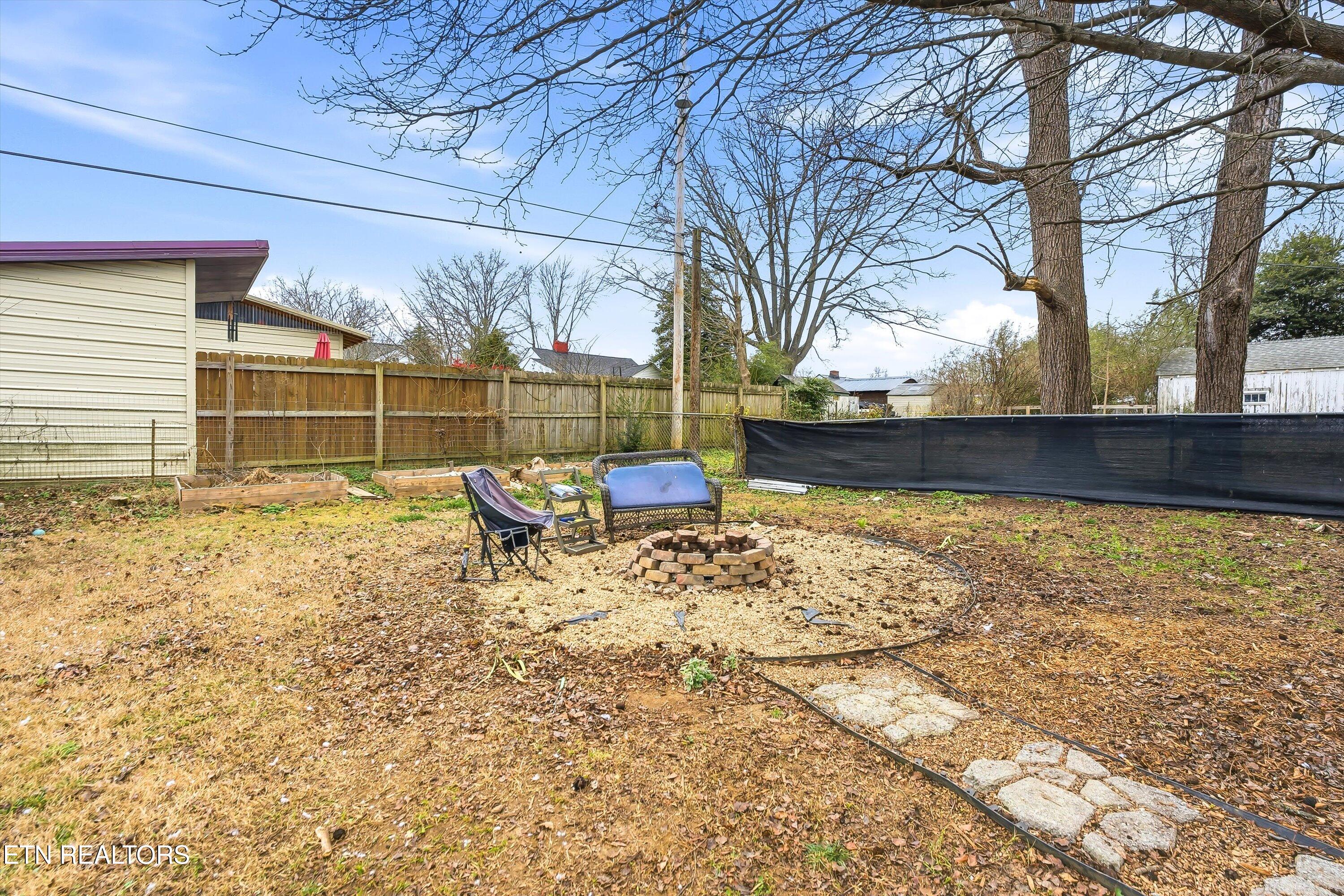 1741 N Wright Rd