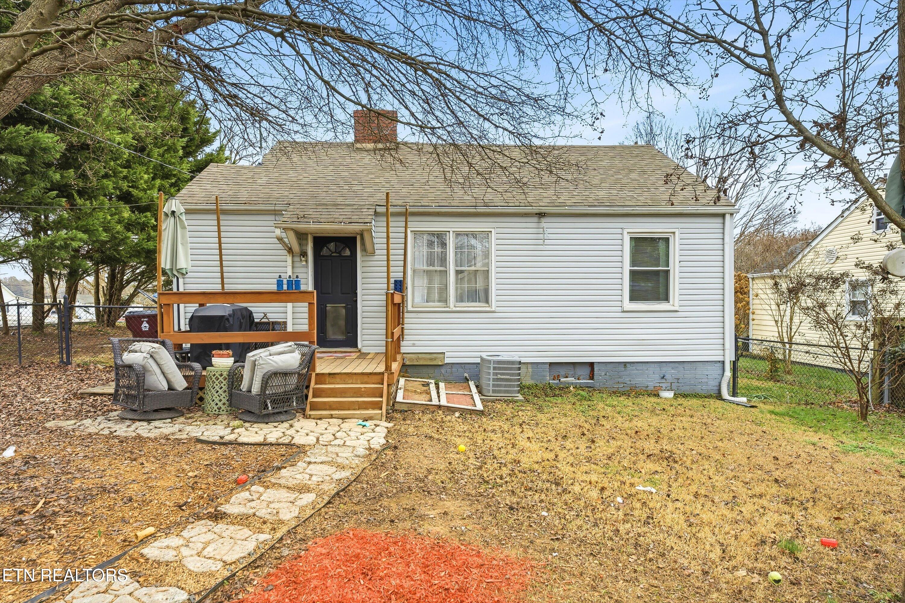 1741 N Wright Rd