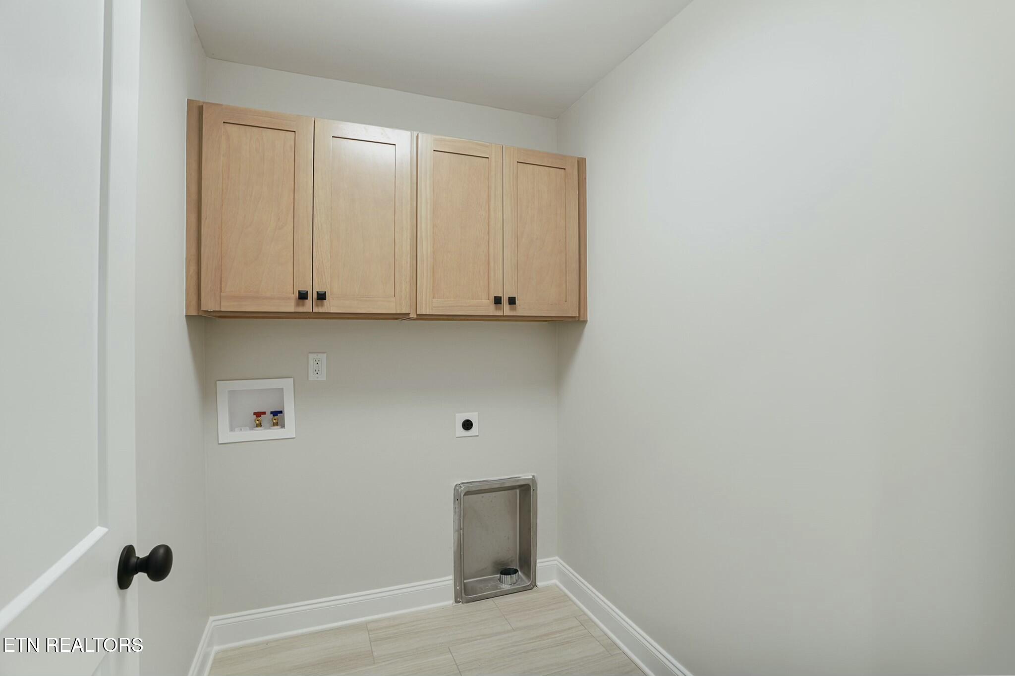 3912 Hillside Terrace Lane