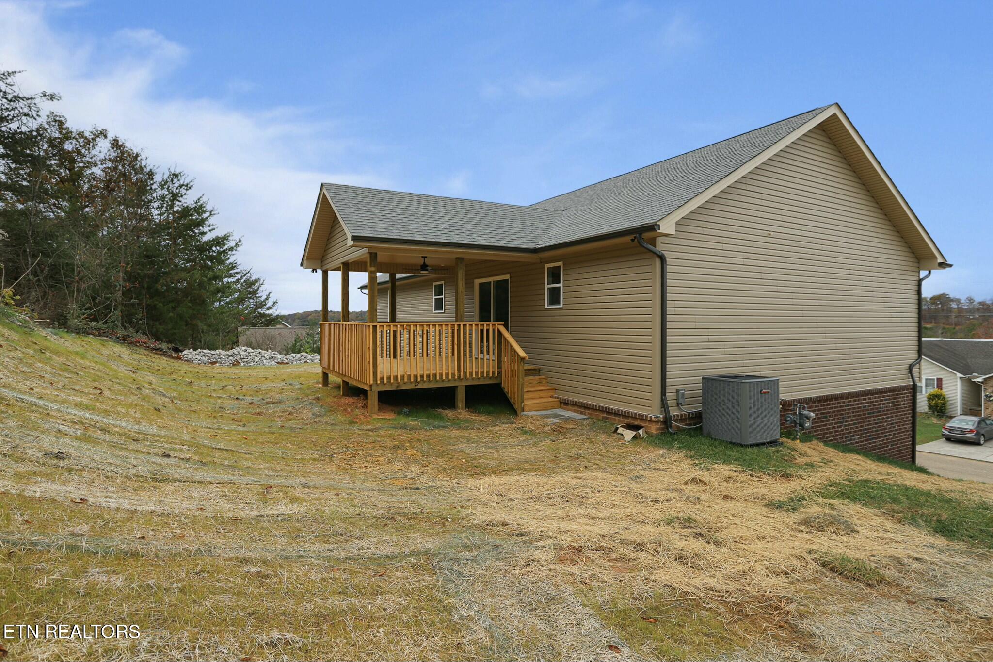 3912 Hillside Terrace Lane