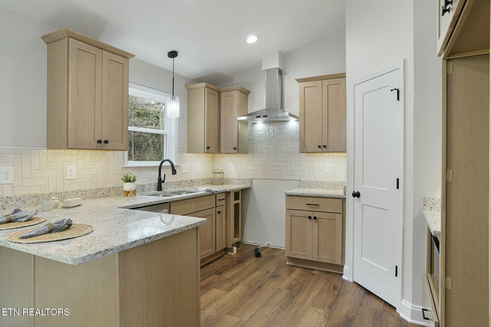 3912 Hillside Terrace Lane