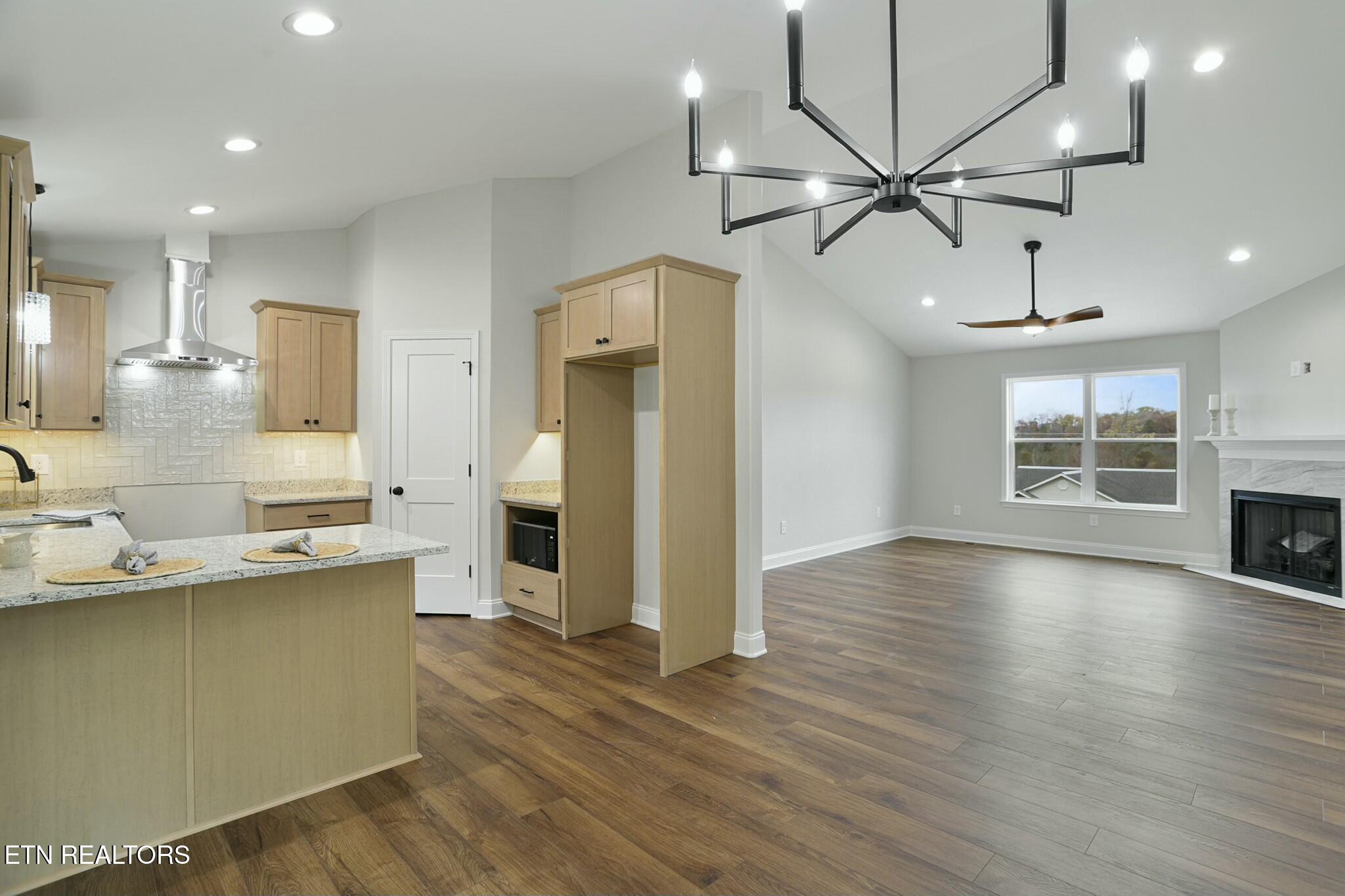 3912 Hillside Terrace Lane