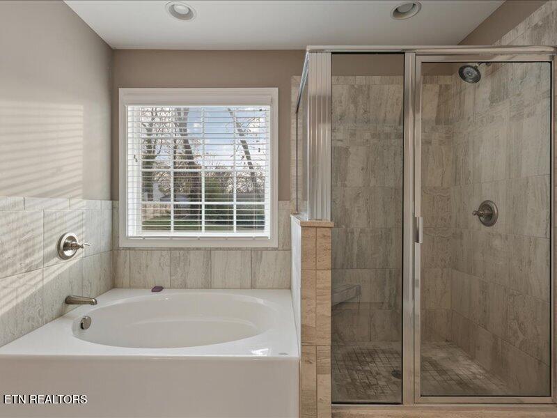 9926 Hummingbird Lane