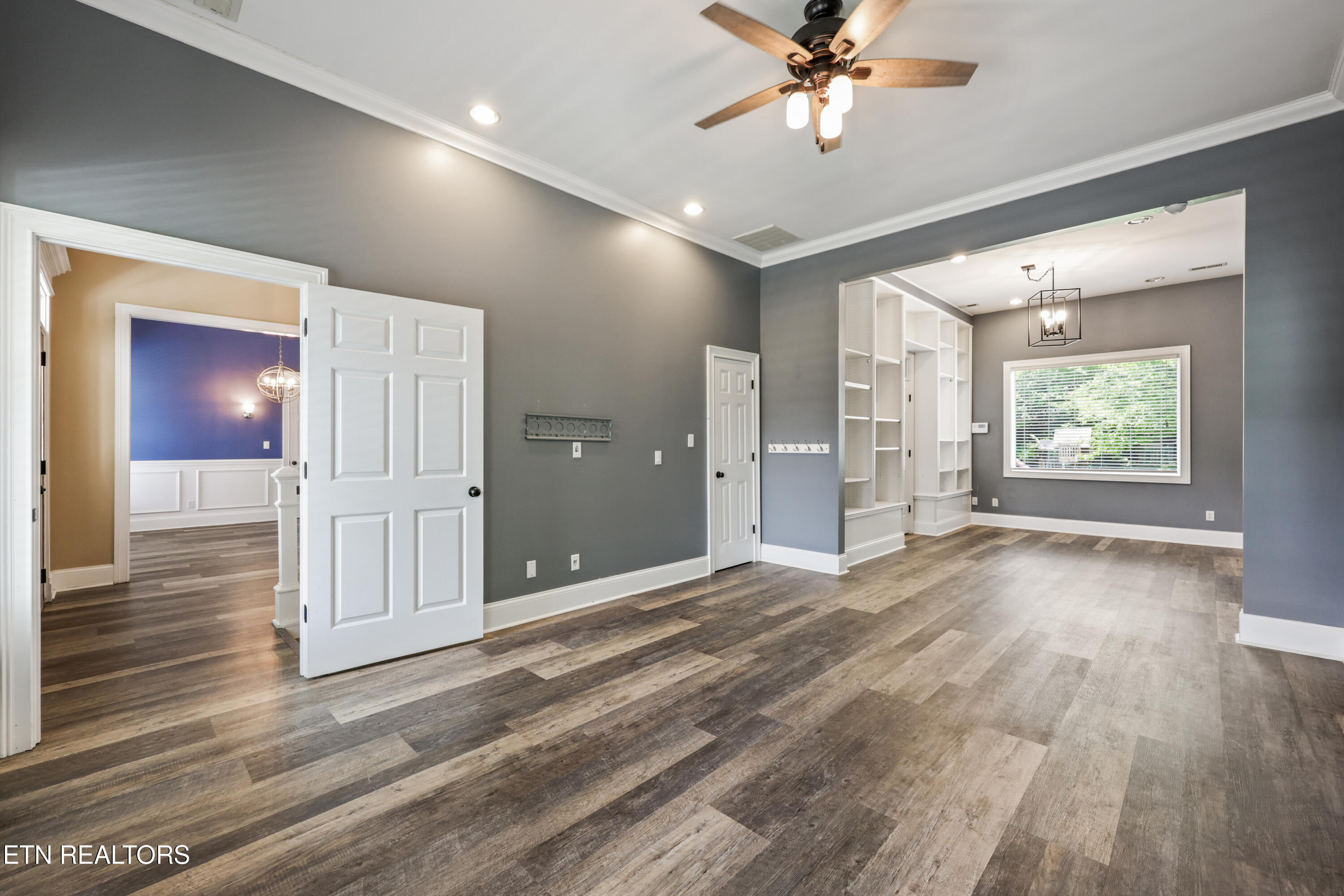9913 Bluegrass Rd