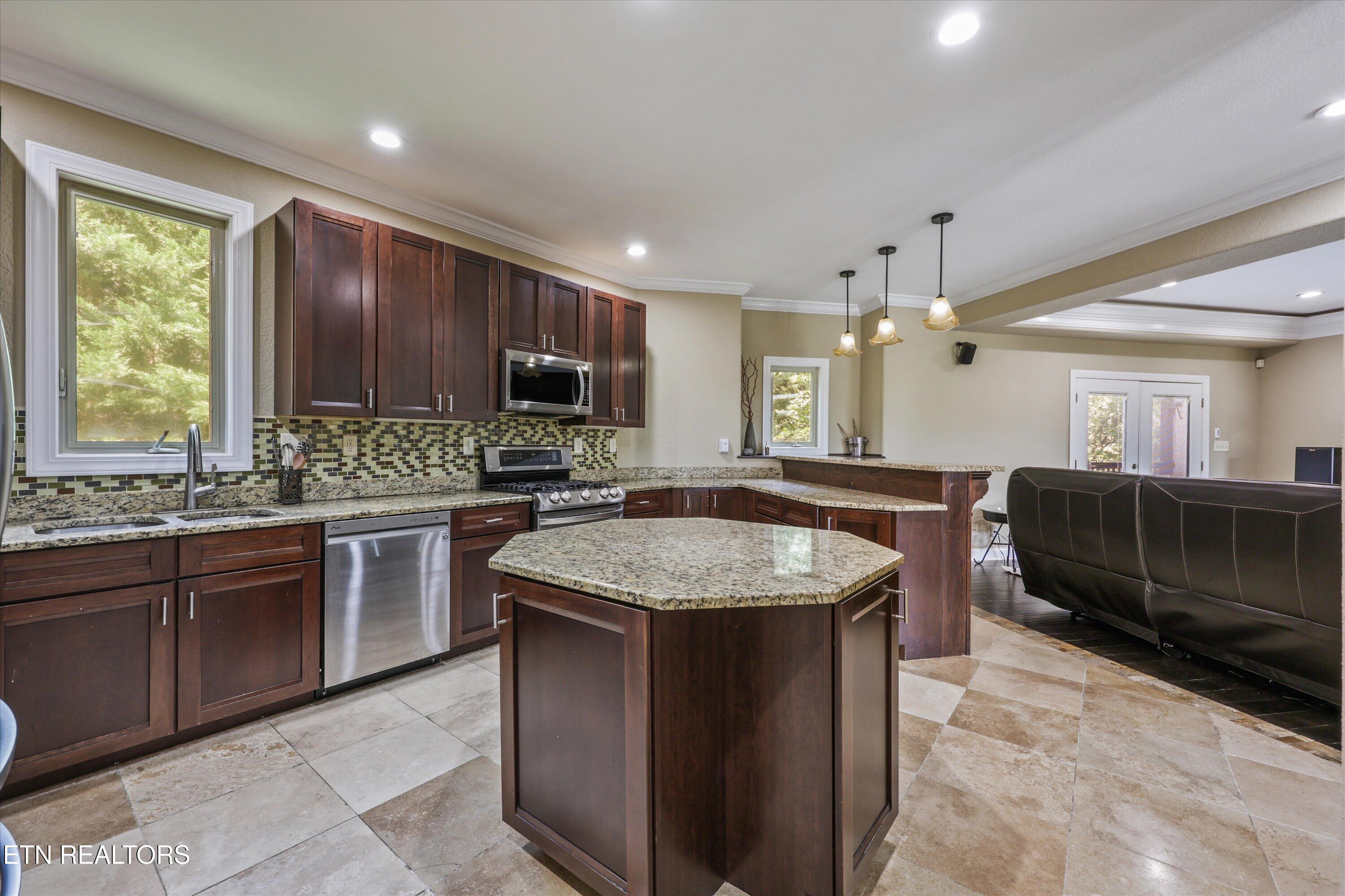 10315 N River Tr