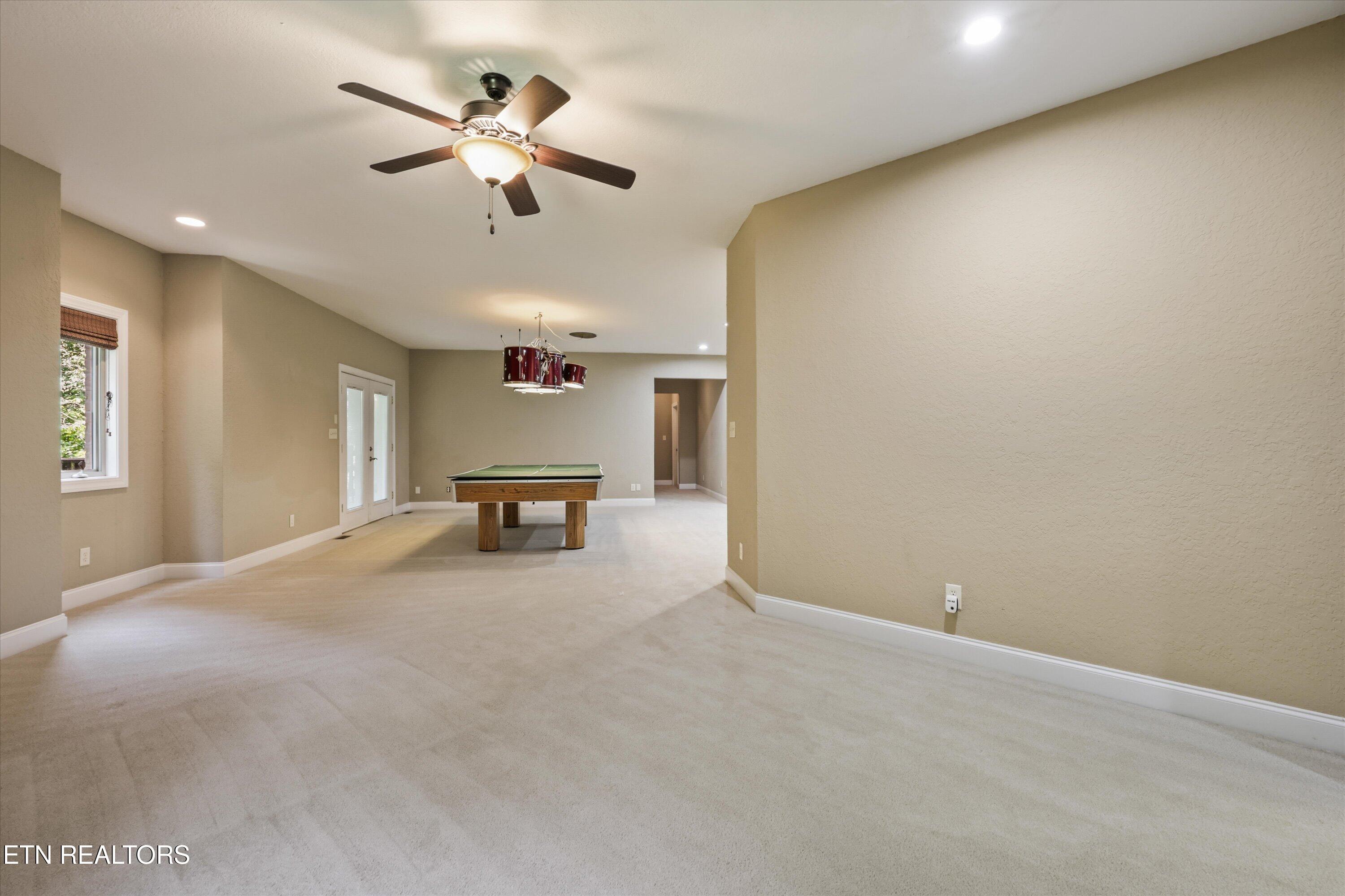 10315 N River Tr