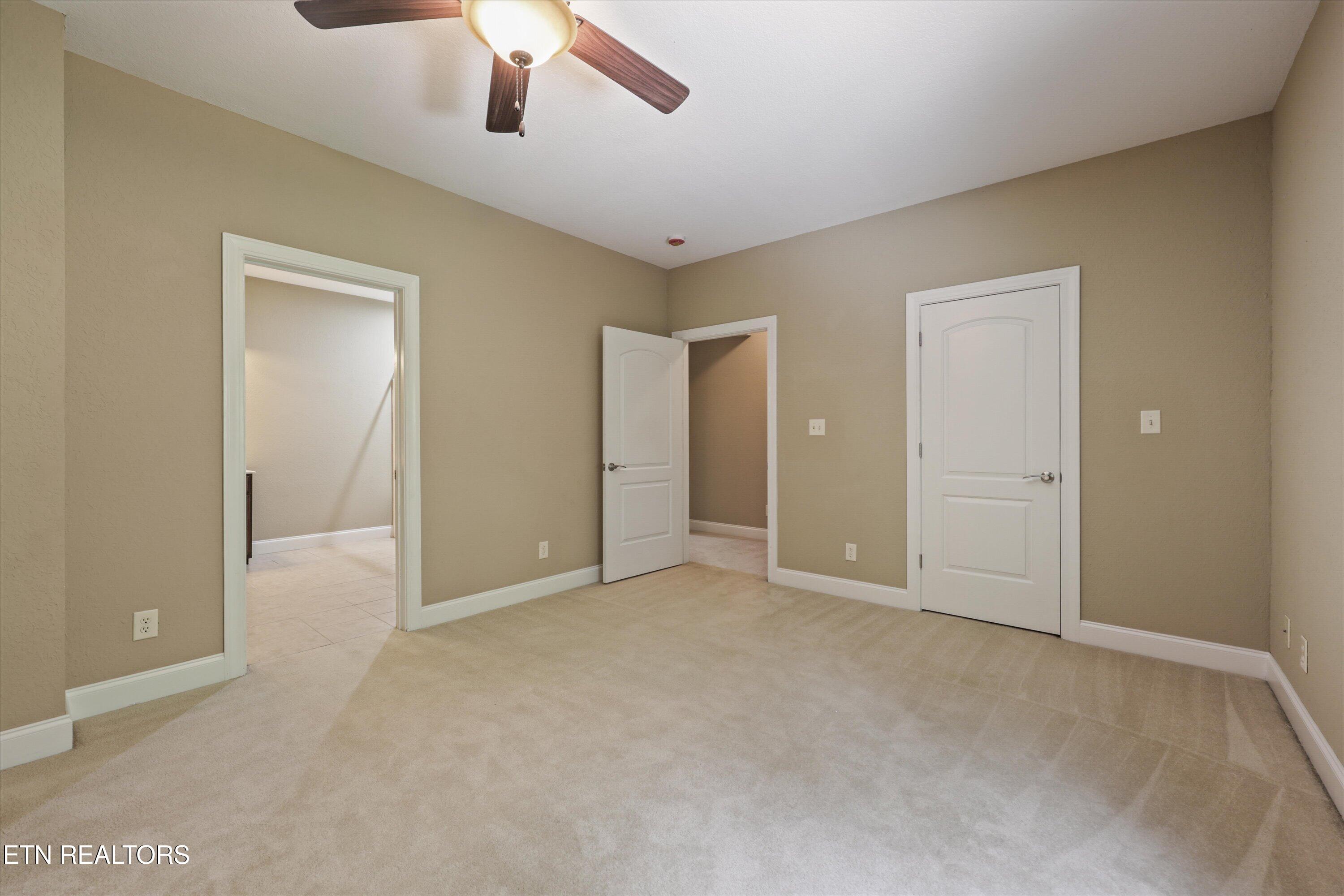 10315 N River Tr