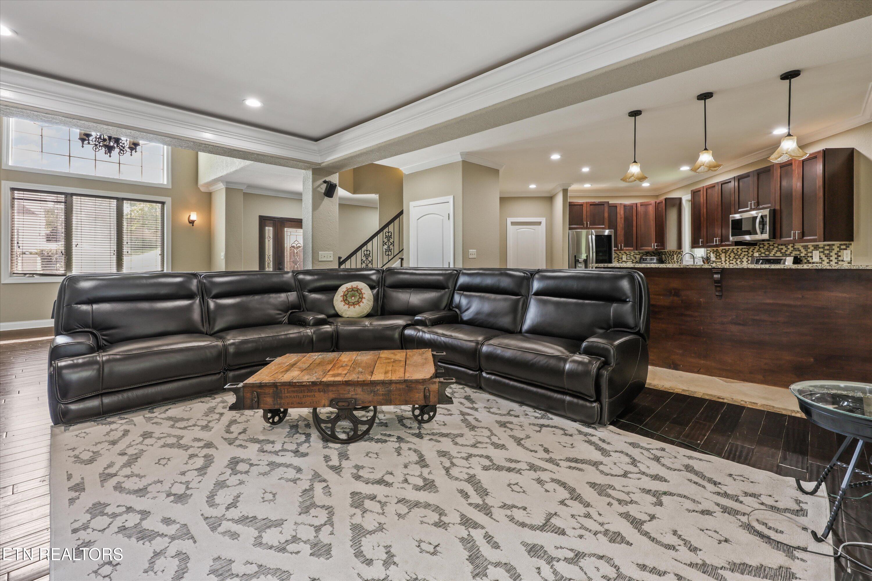 10315 N River Tr