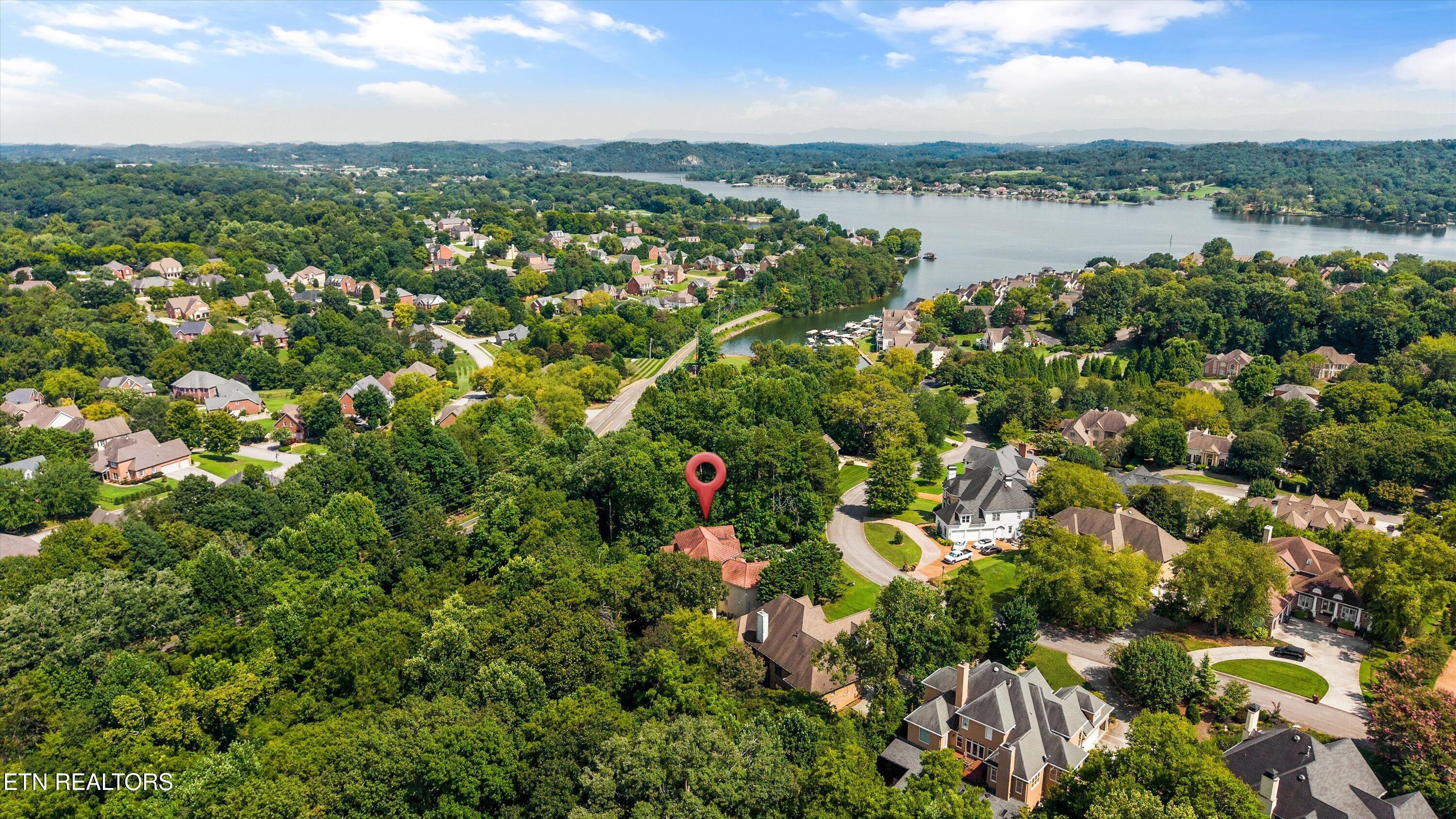 10315 N River Tr