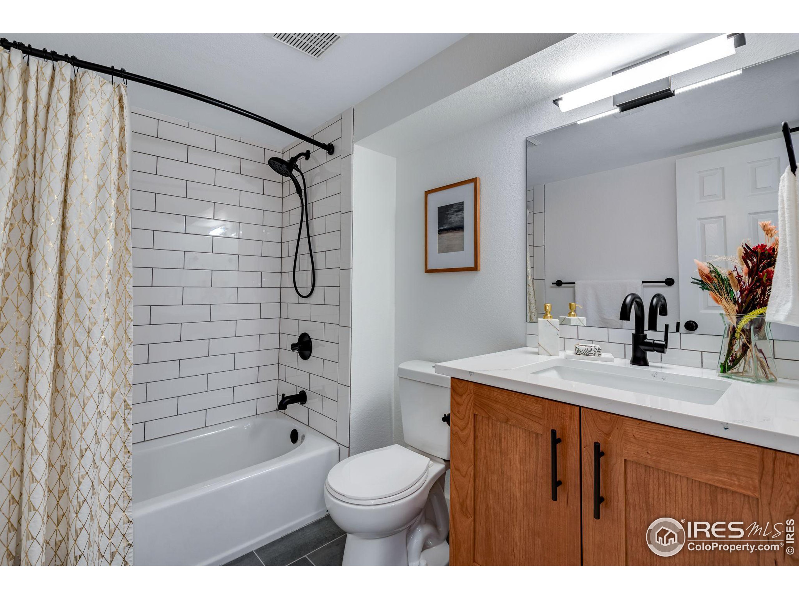 4828 Twin Lakes Rd 3