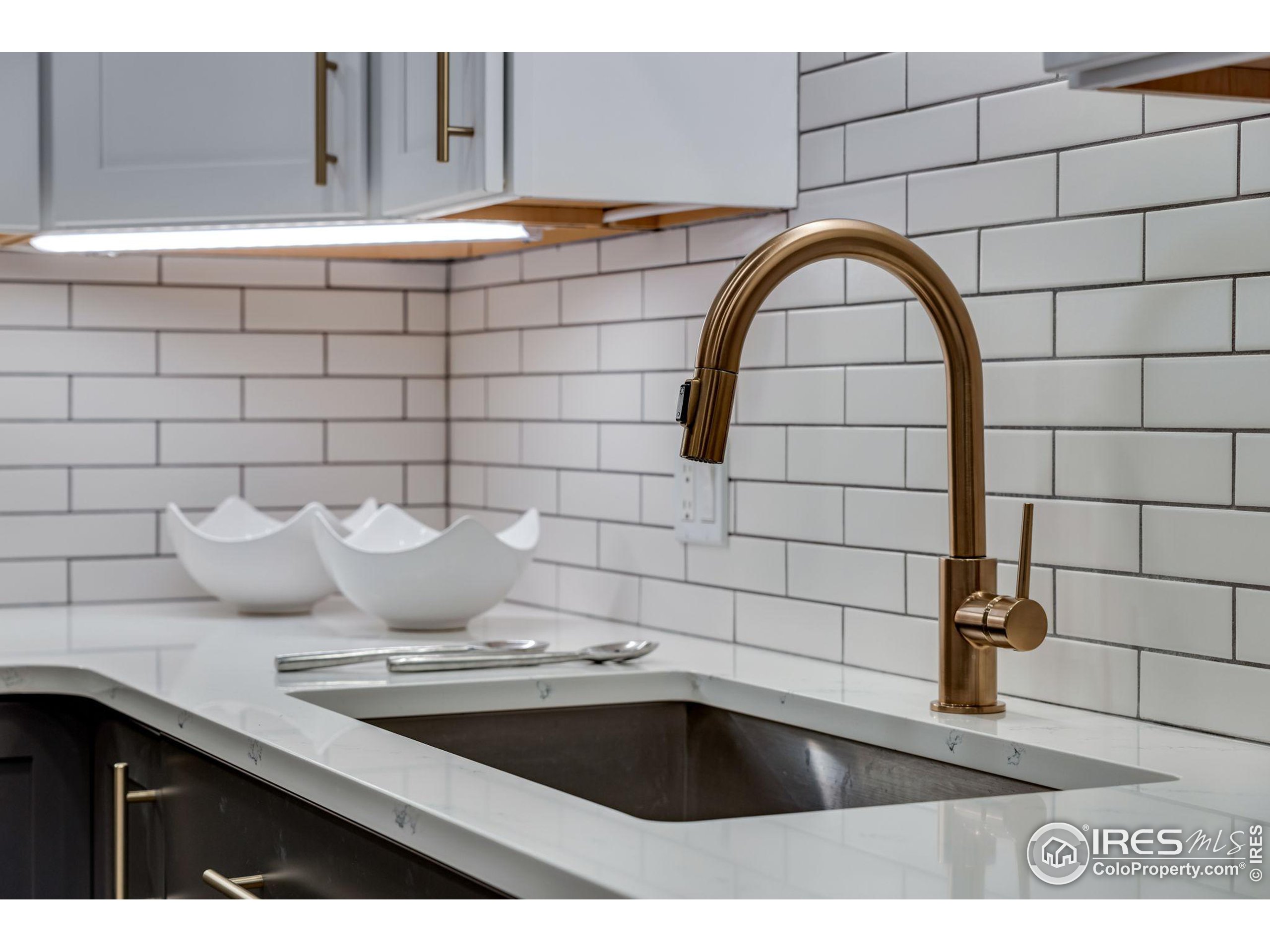 4828 Twin Lakes Rd 3