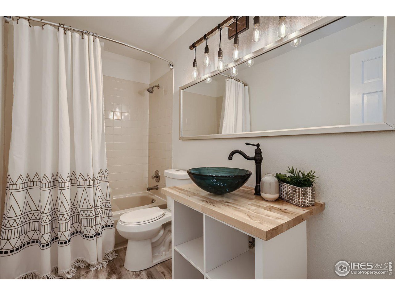 5435 Indian Summer Ct