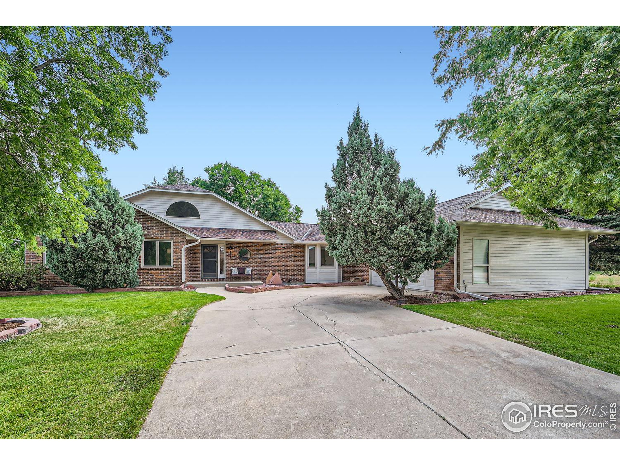 7812 Country Creek Dr