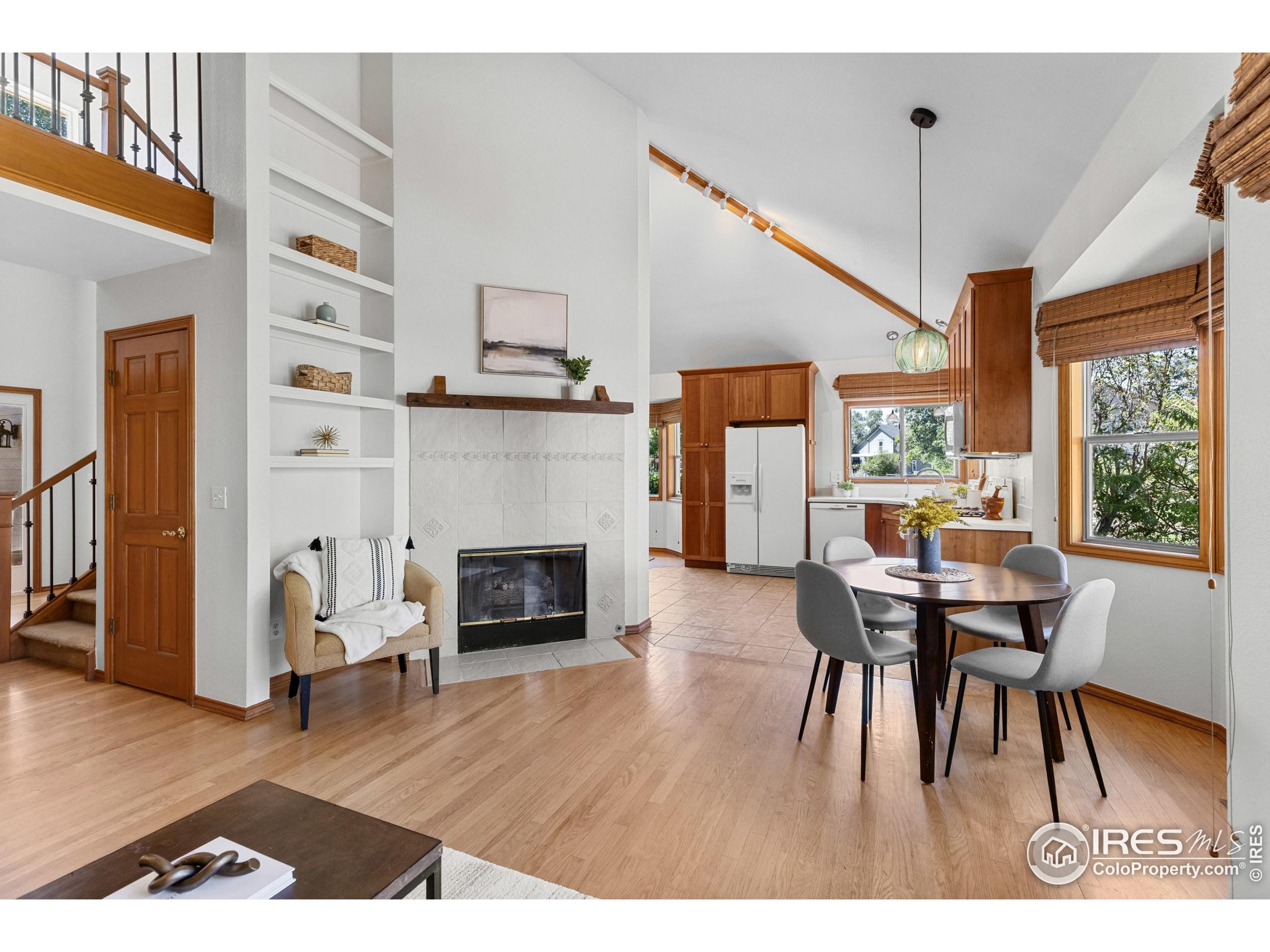 5562 High Country Ct