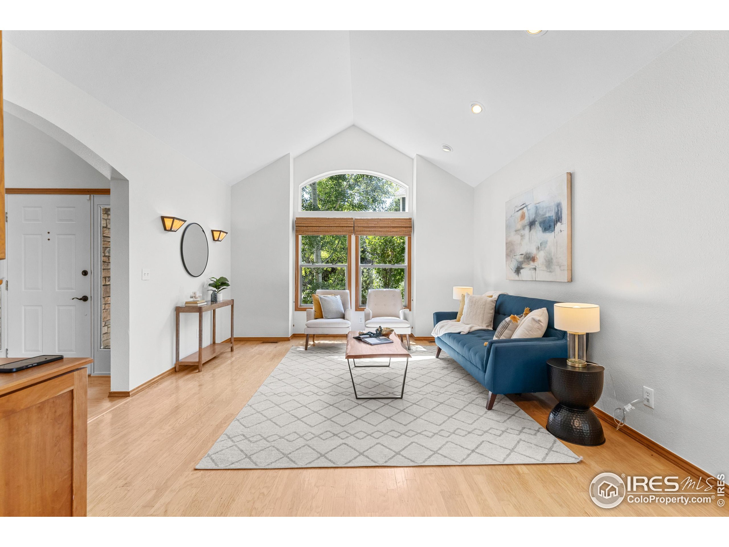 5562 High Country Ct