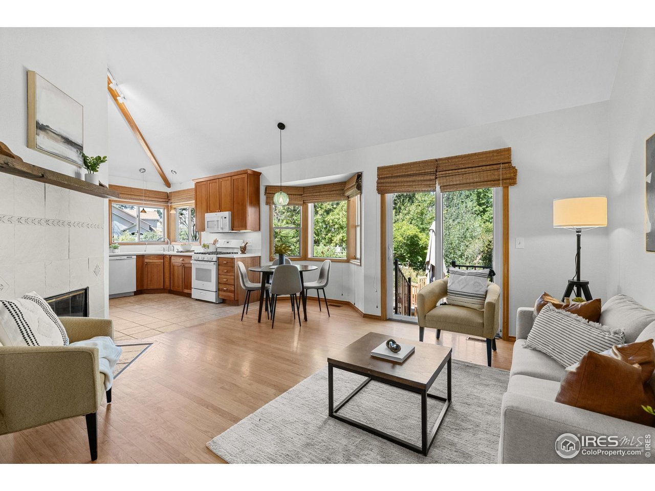 5562 High Country Ct