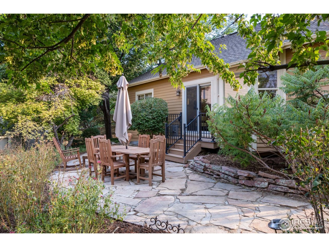 5562 High Country Ct