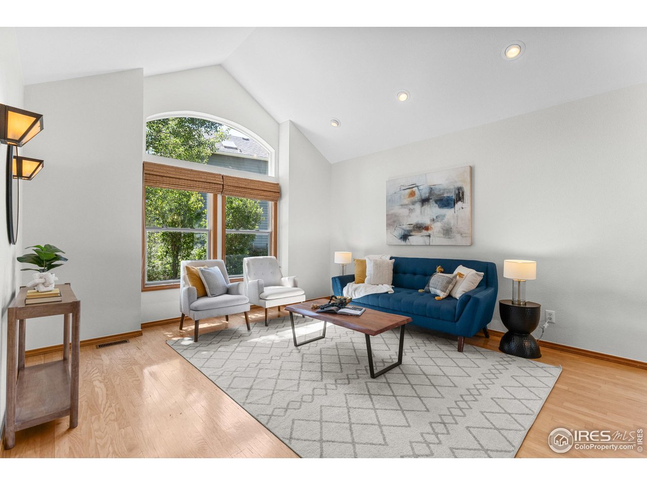 5562 High Country Ct