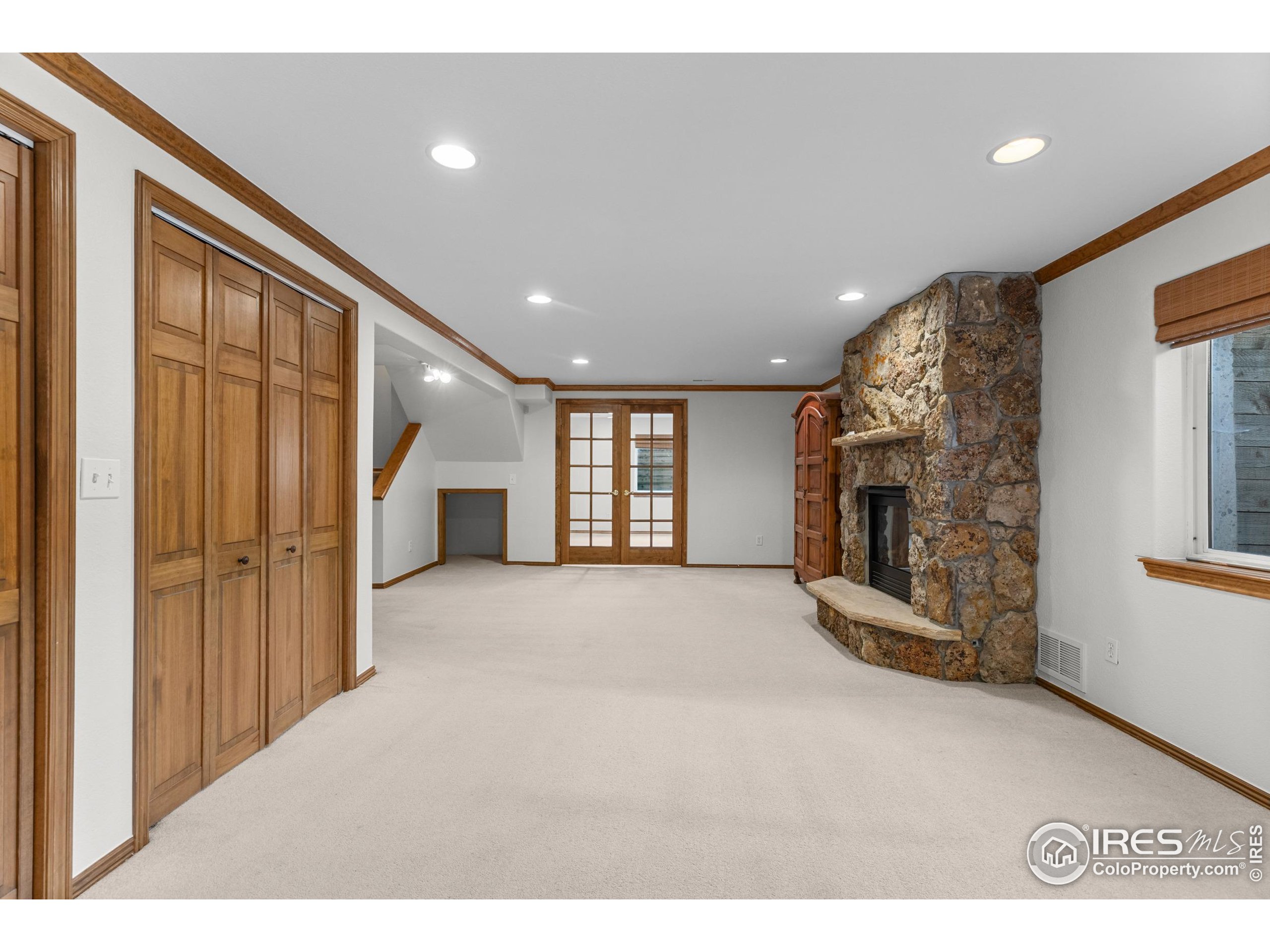 5562 High Country Ct