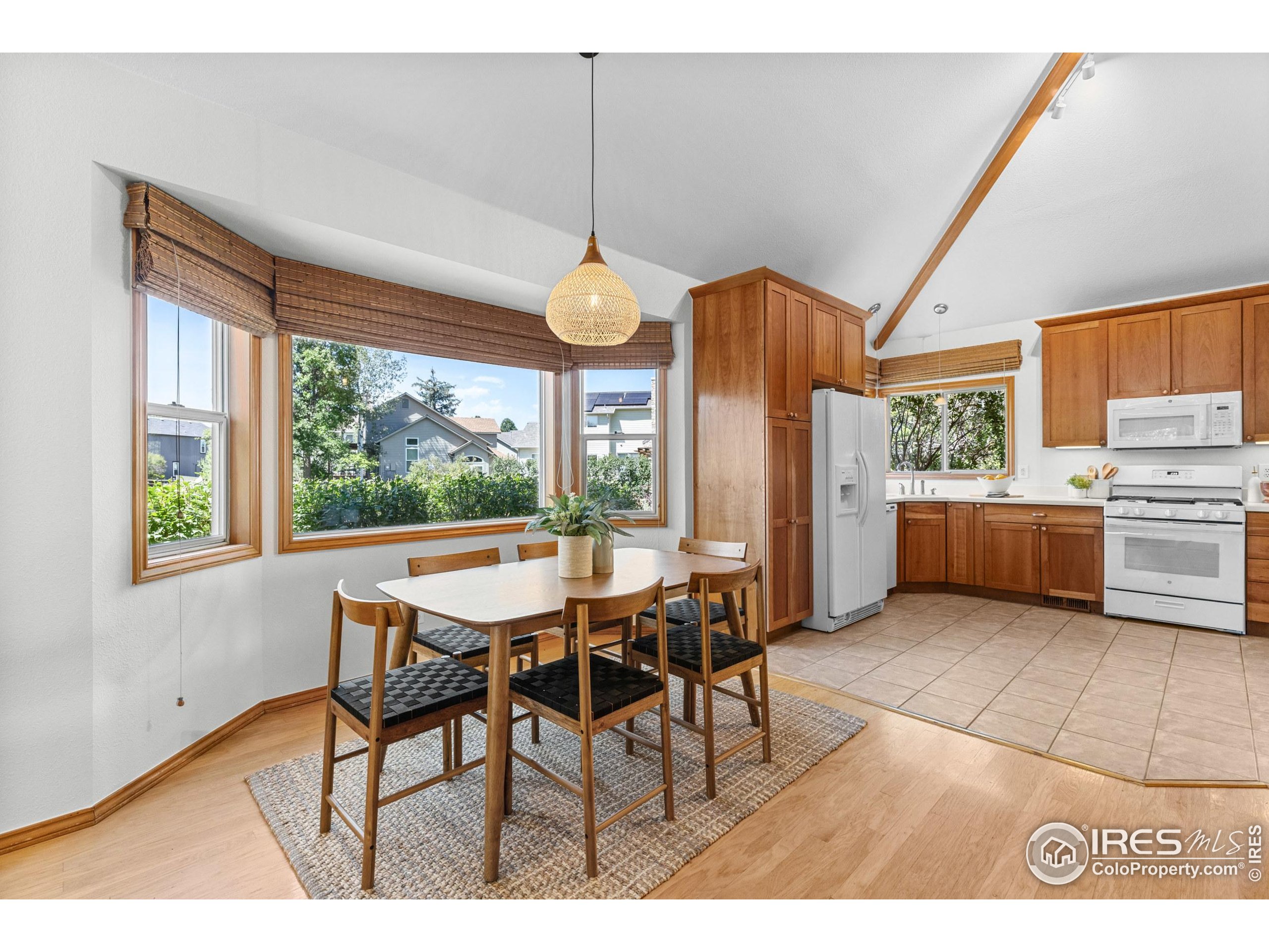 5562 High Country Ct