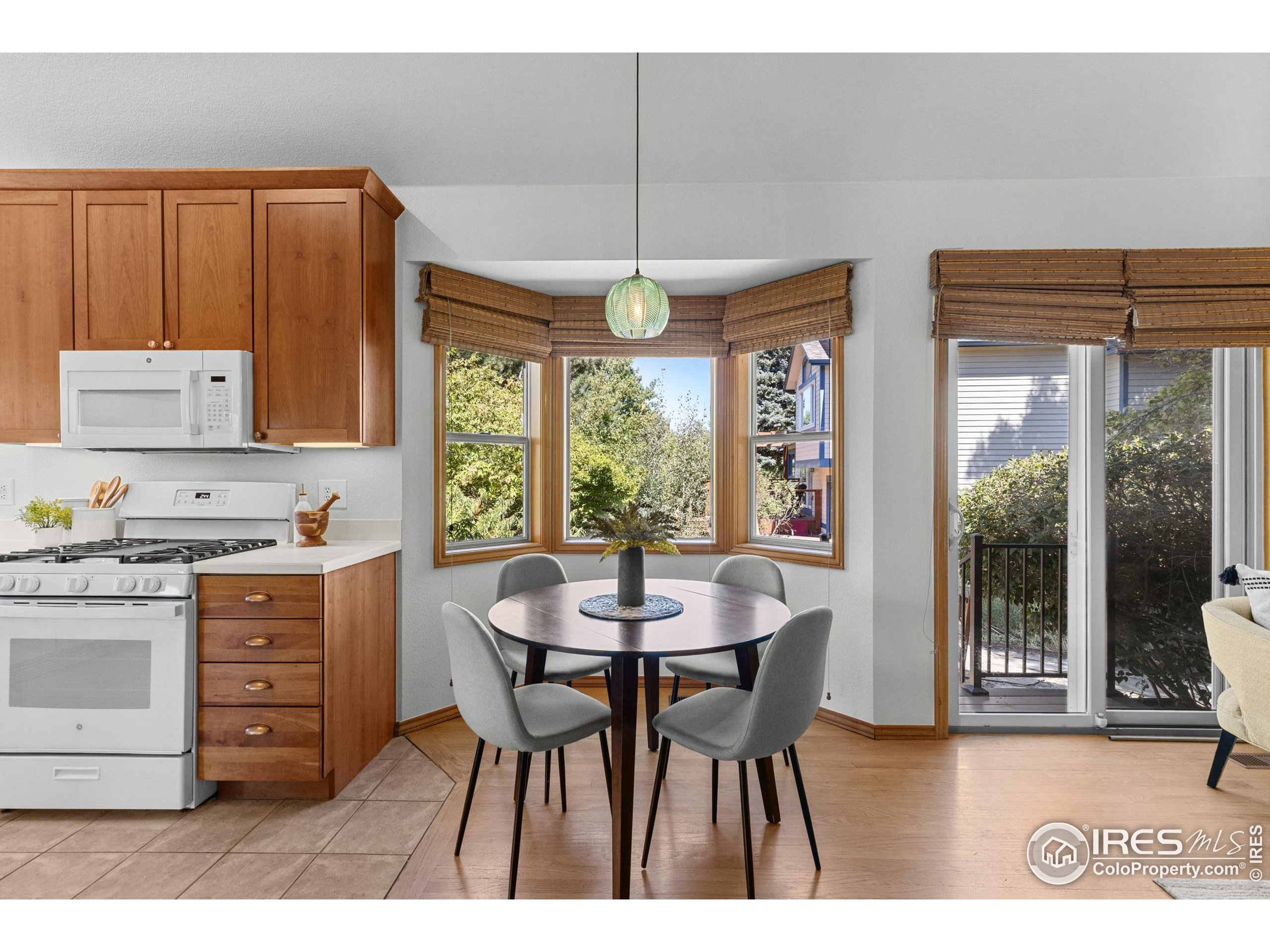 5562 High Country Ct