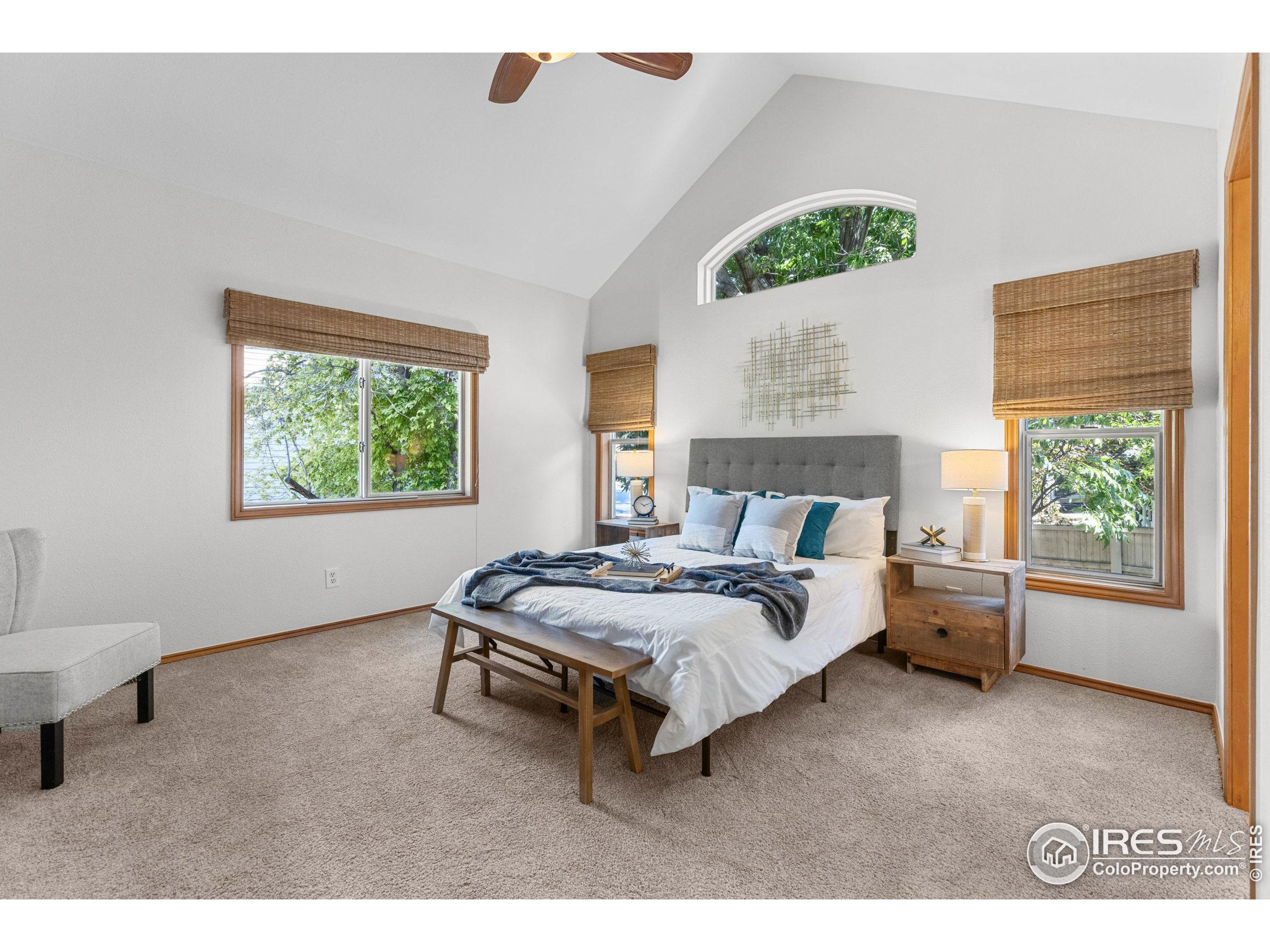 5562 High Country Ct