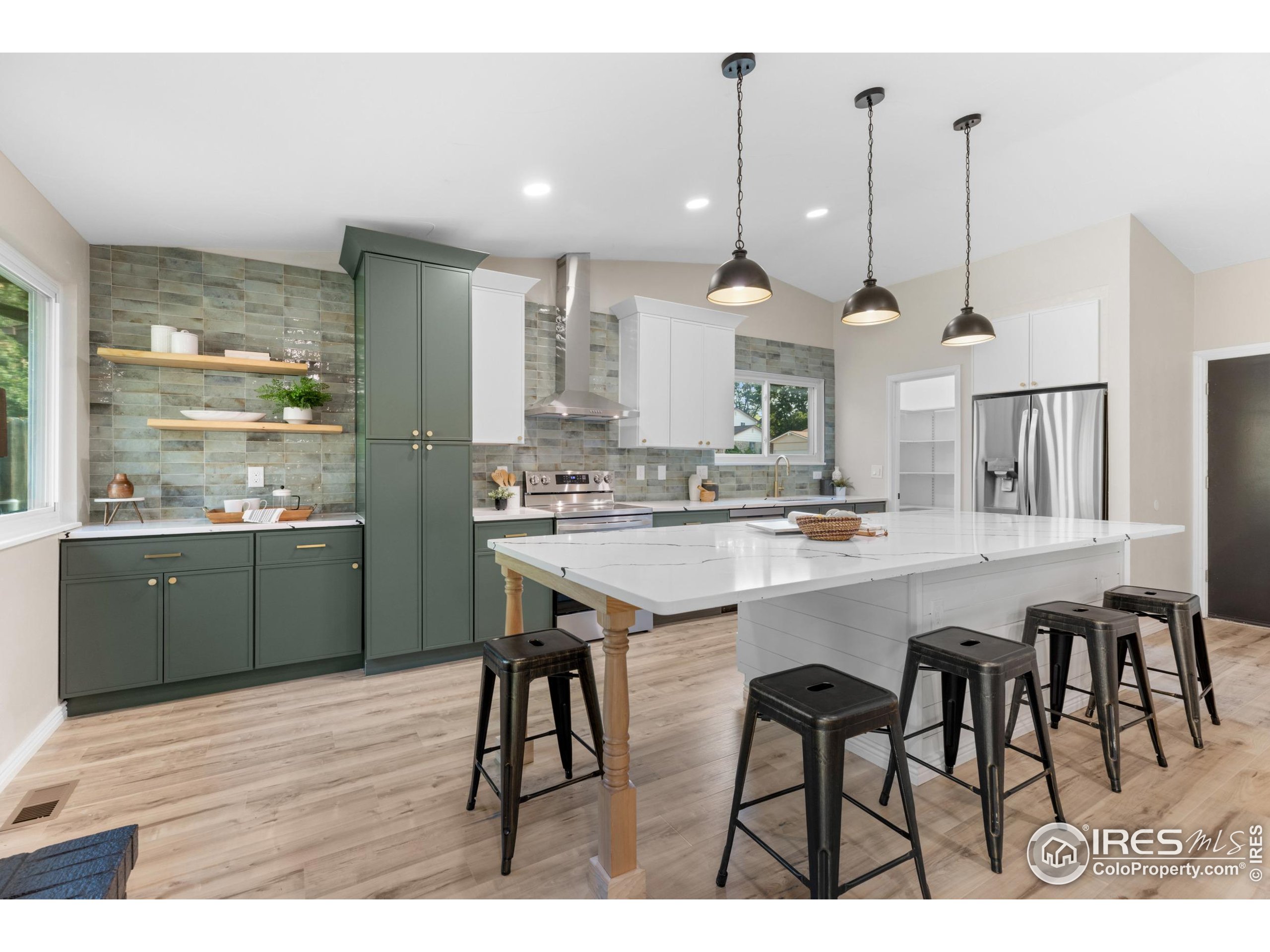 8195 Field Ct