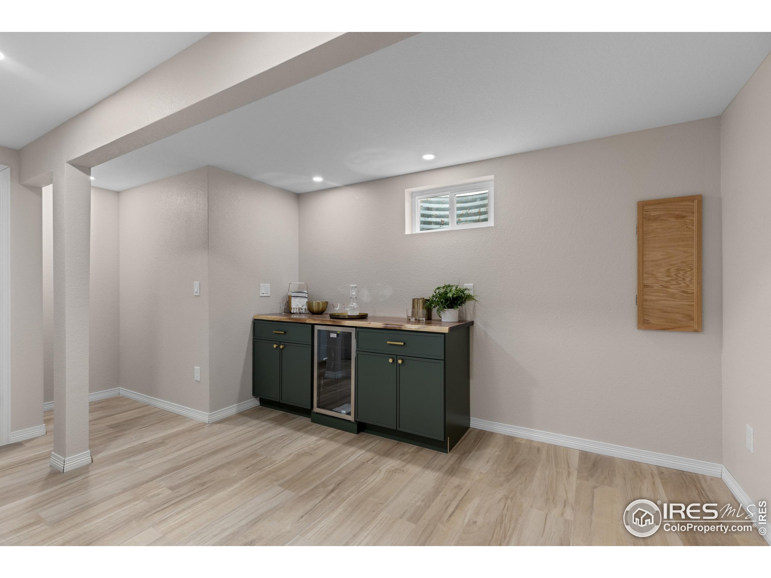 8195 Field Ct