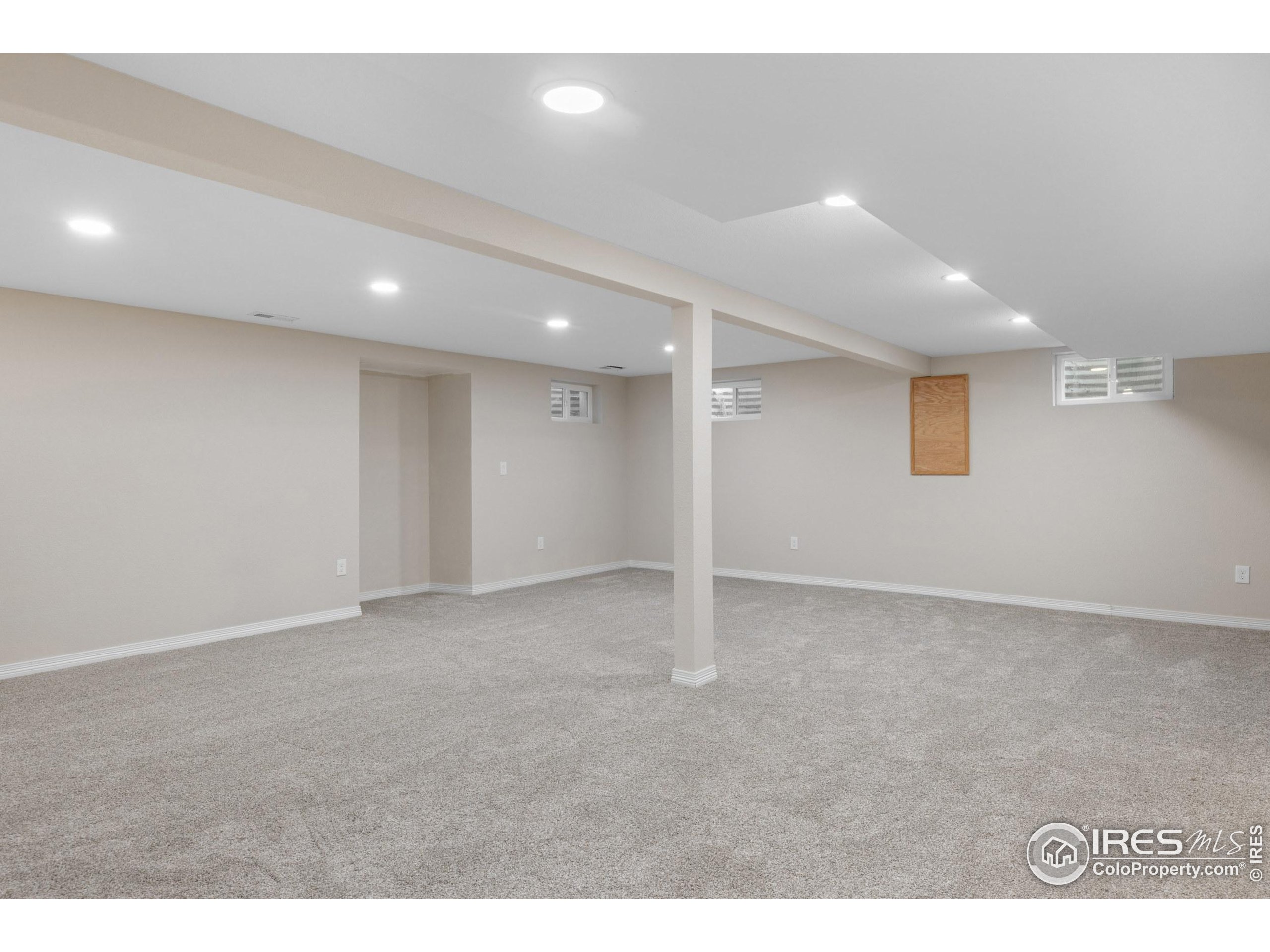 8195 Field Ct