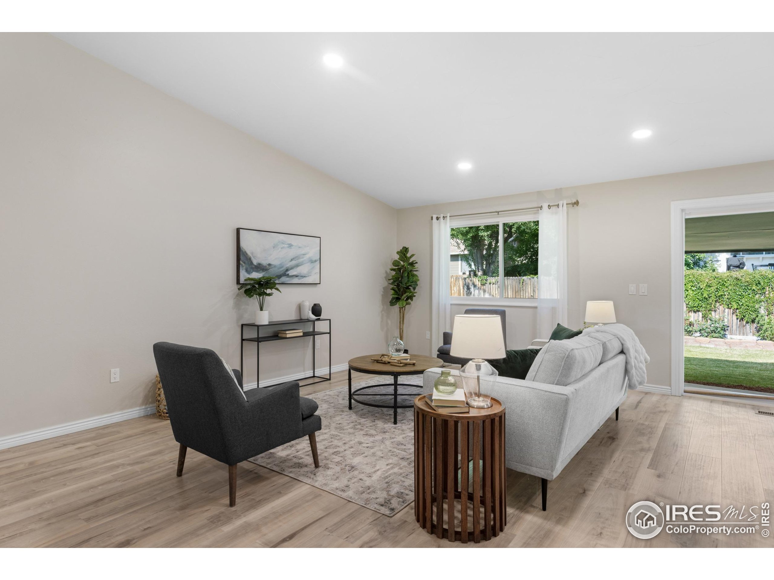 8195 Field Ct
