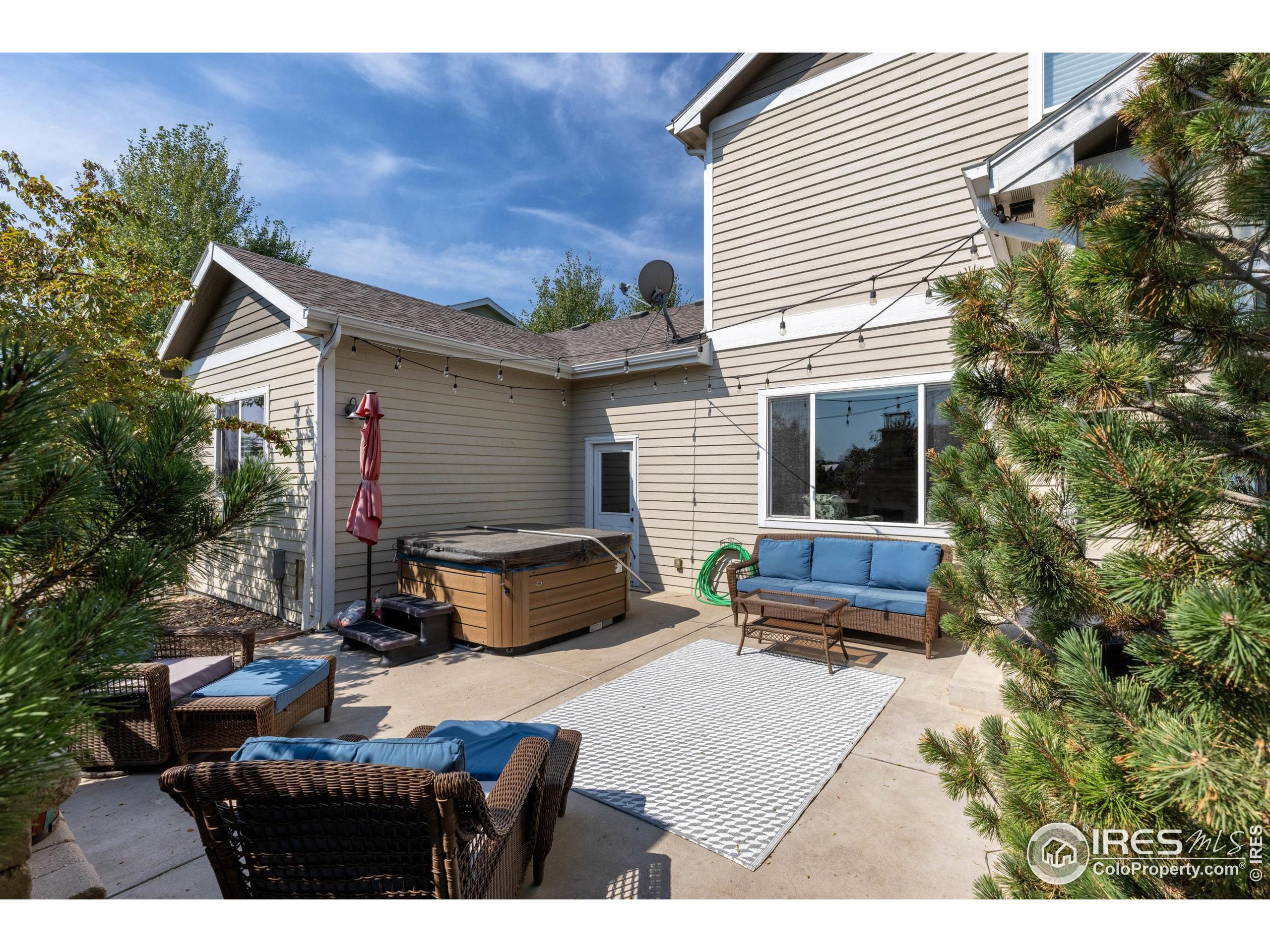 1107 Crescent Dr