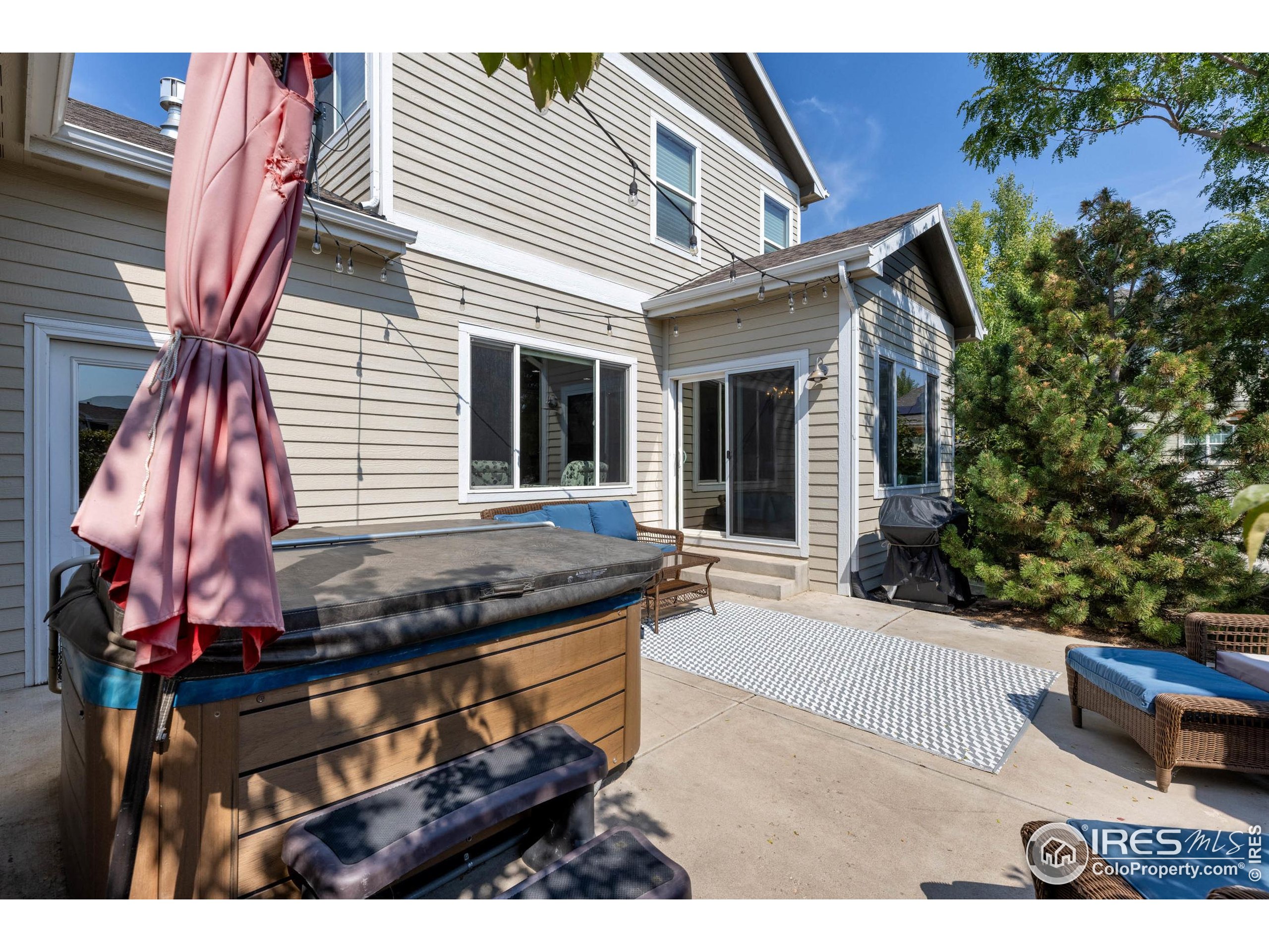 1107 Crescent Dr