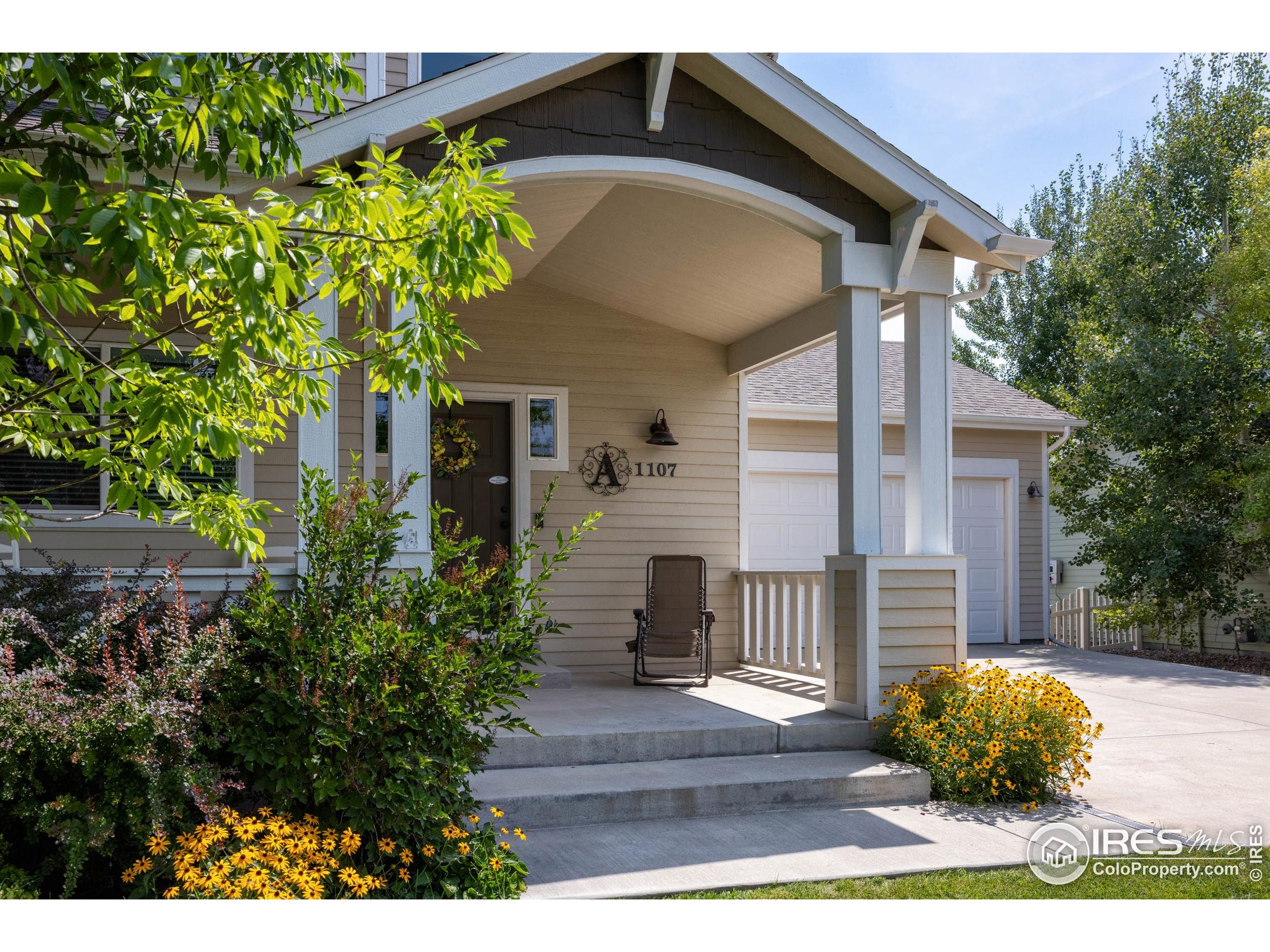 1107 Crescent Dr