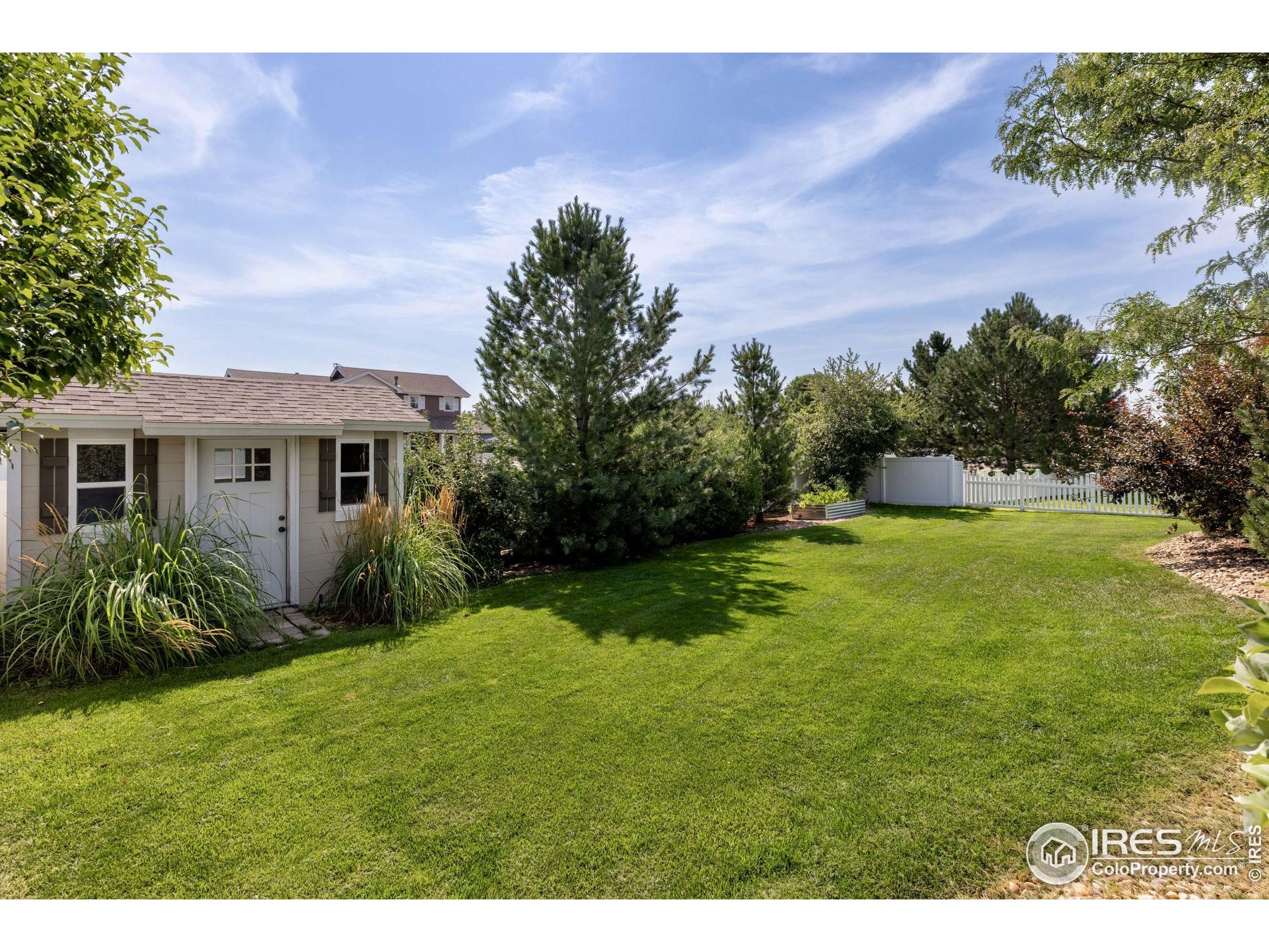 1107 Crescent Dr
