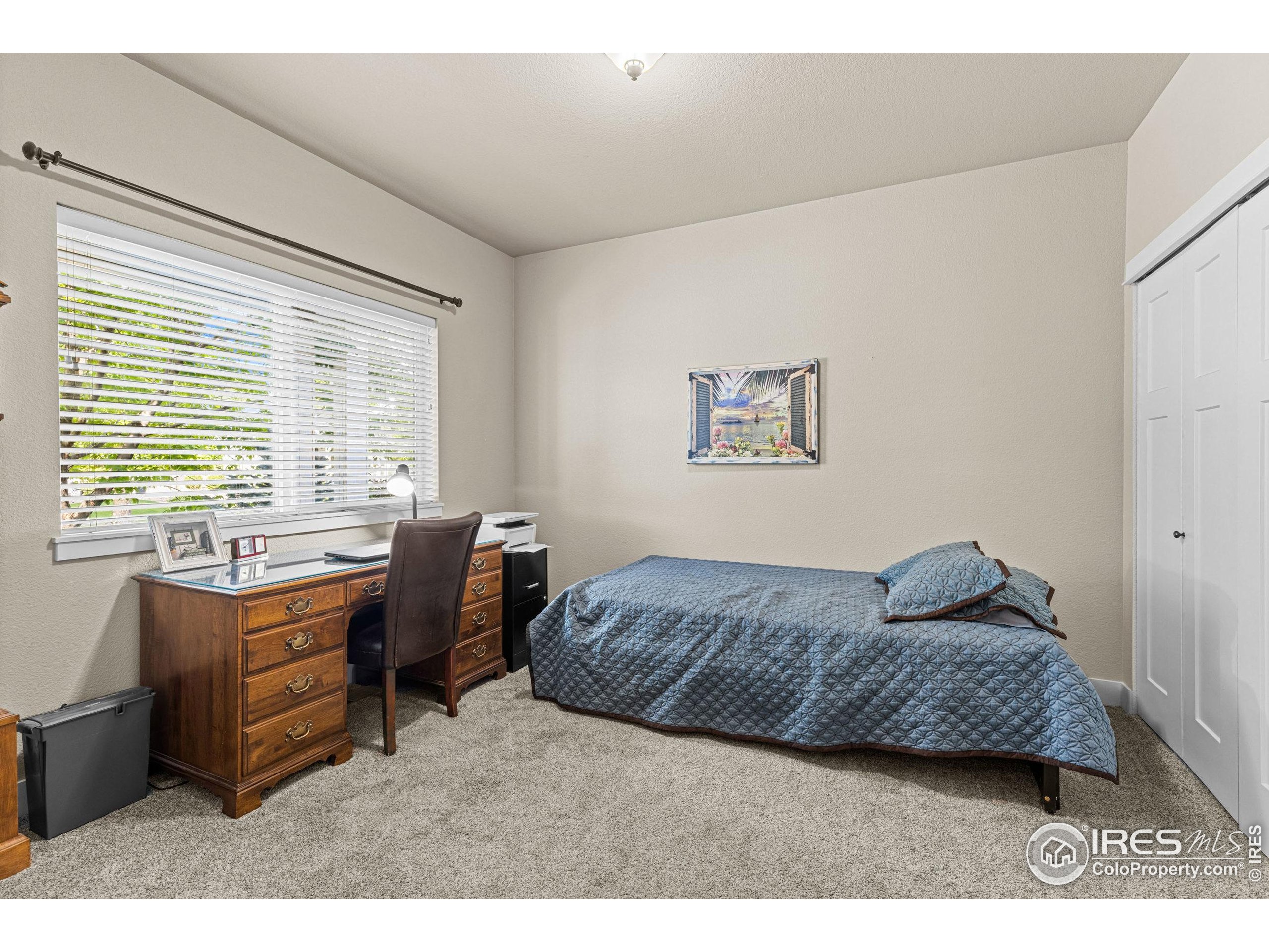 1107 Crescent Dr