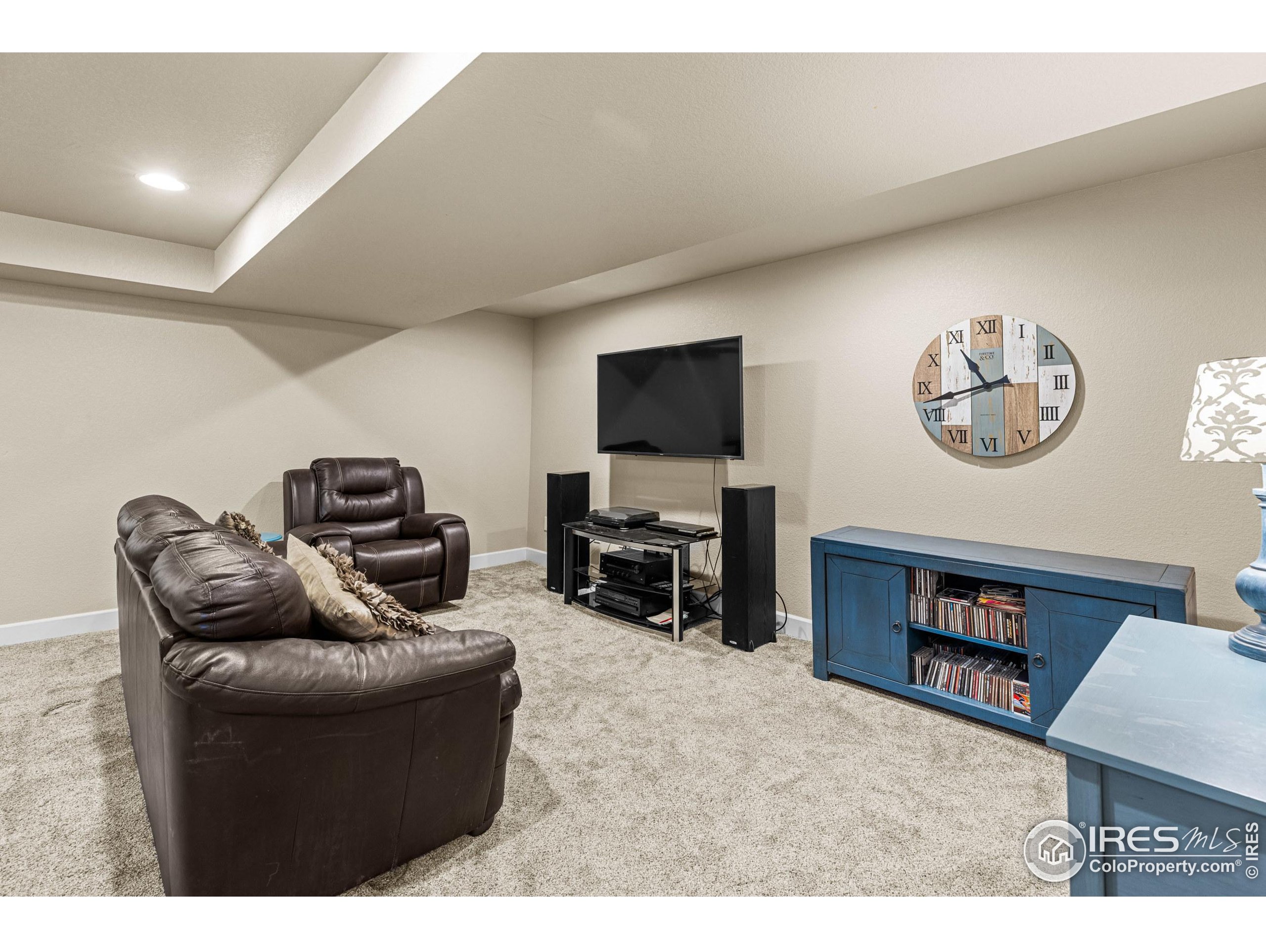 1107 Crescent Dr
