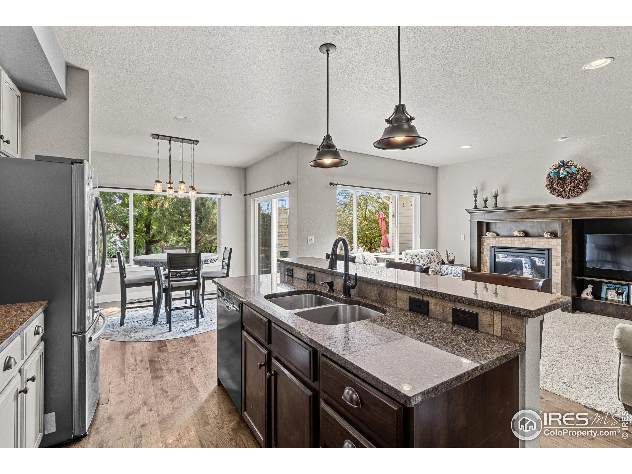 1107 Crescent Dr