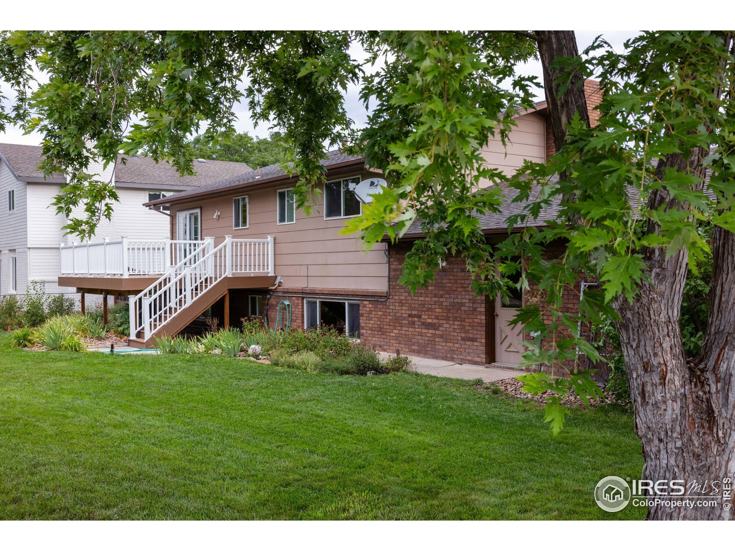 2959 Lakeshore Dr