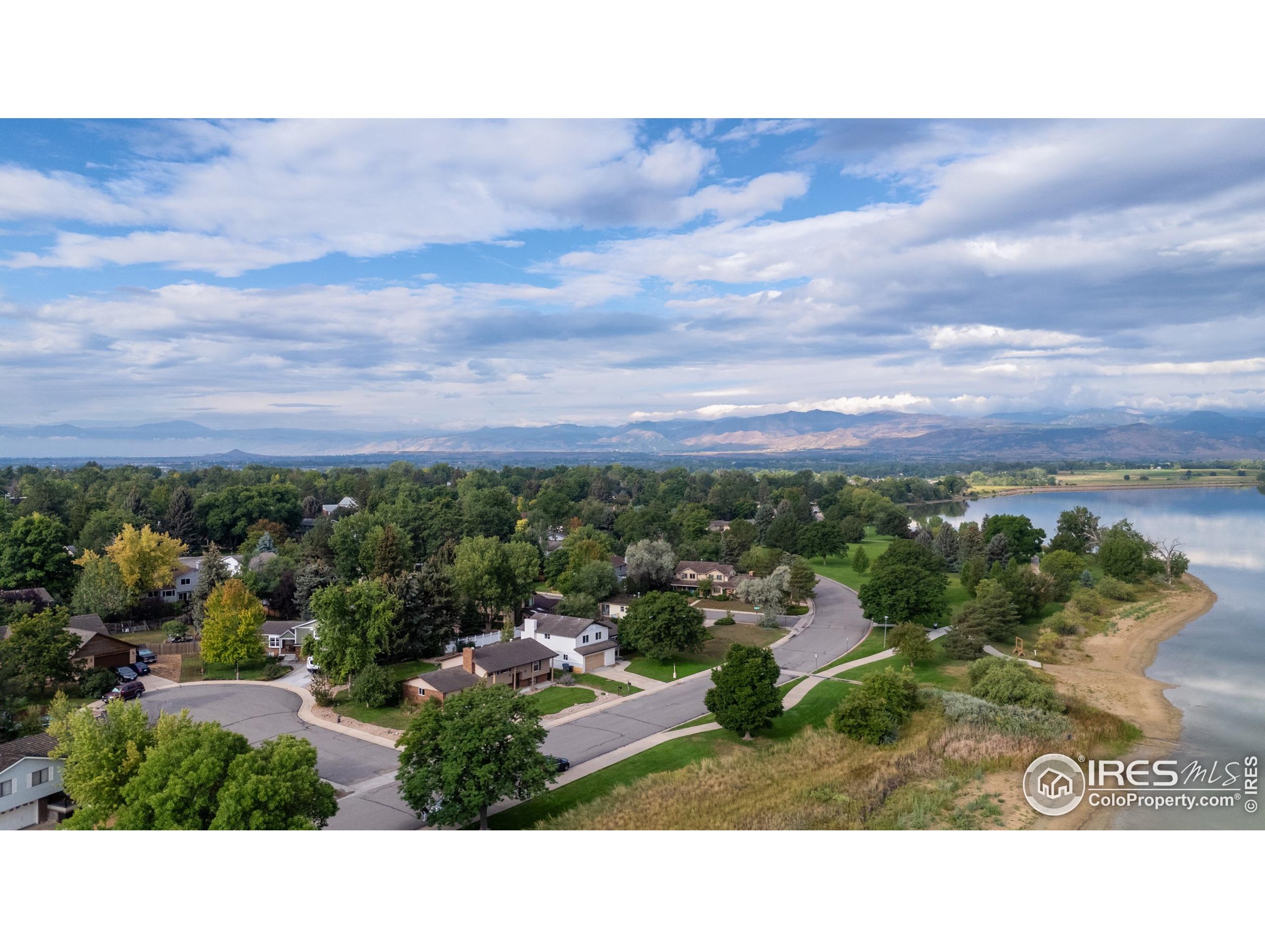 2959 Lakeshore Dr