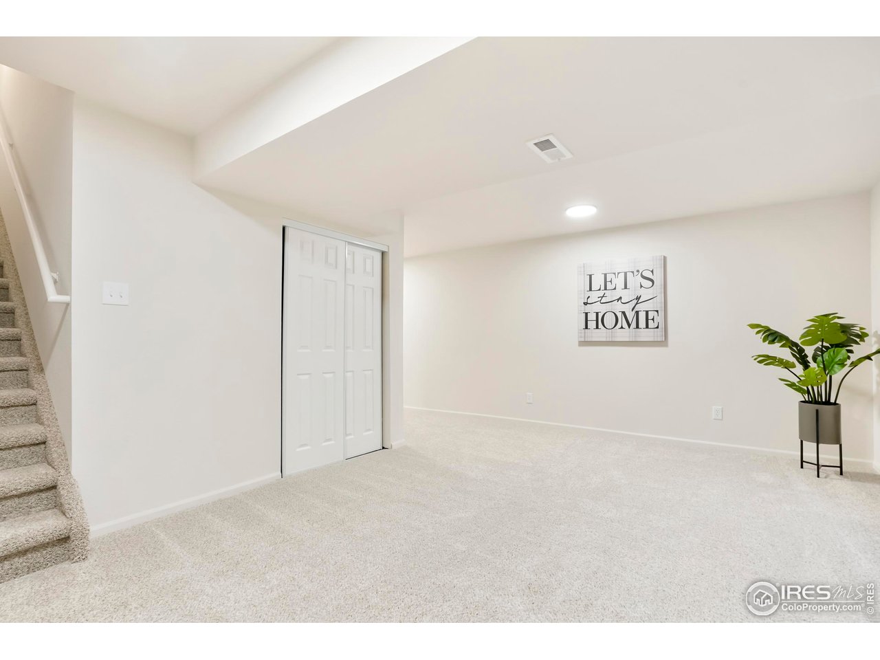 5619 Blue Mountain Cir