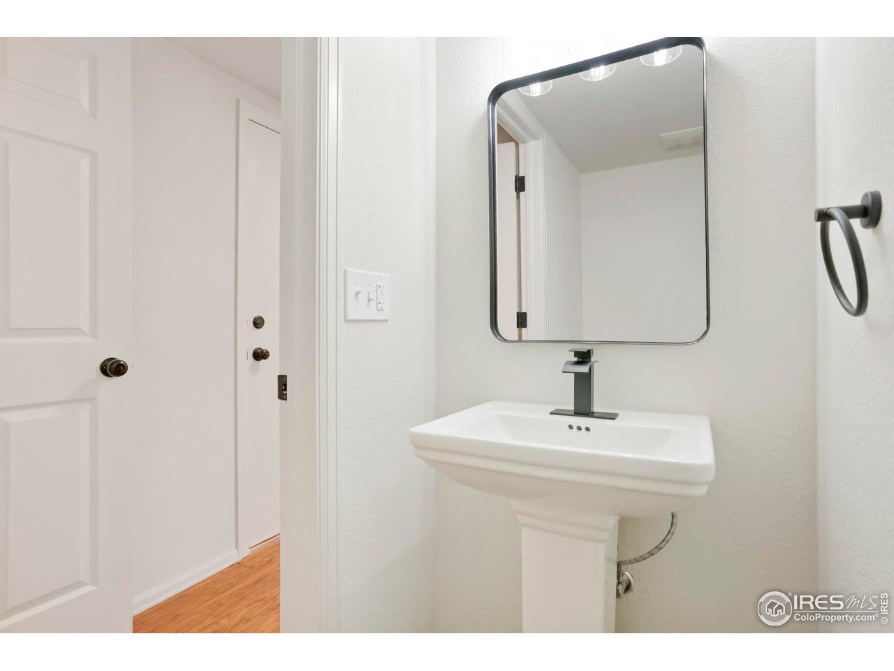 5619 Blue Mountain Cir