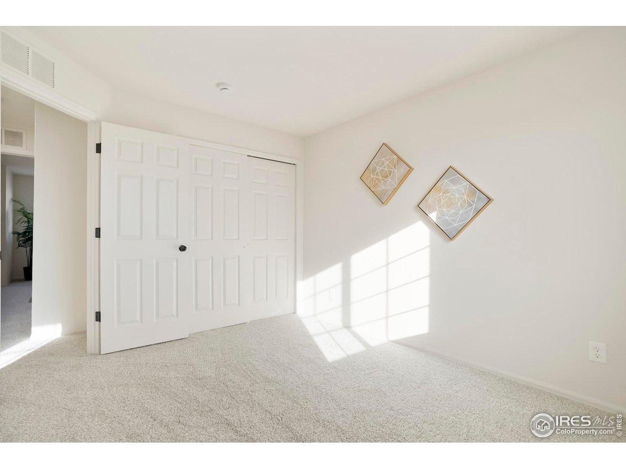 5619 Blue Mountain Cir