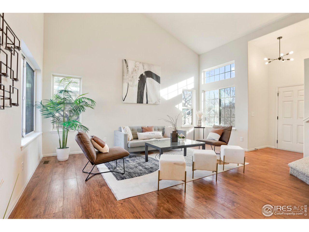 5619 Blue Mountain Cir