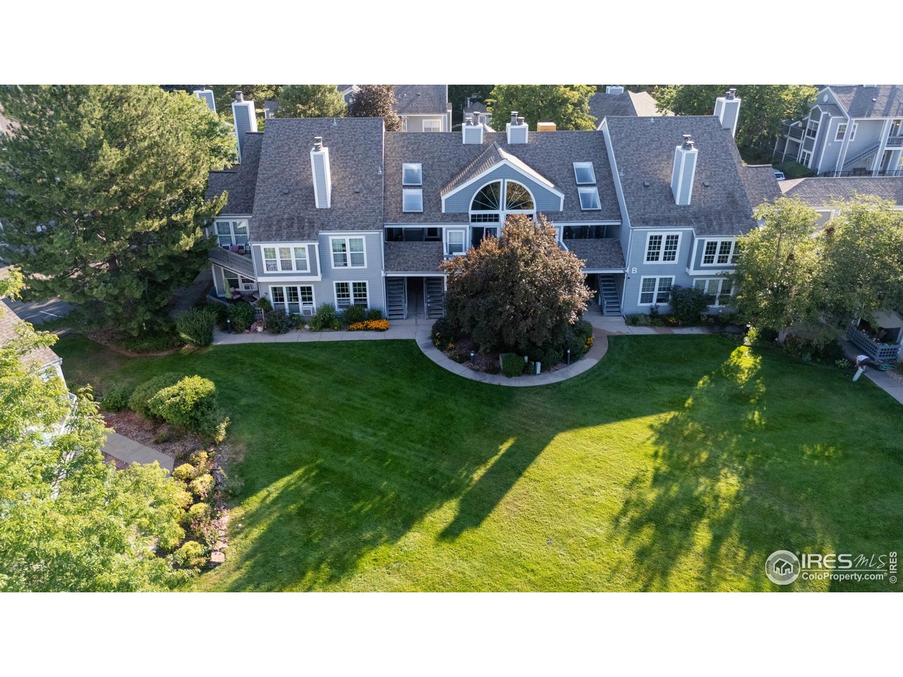 7436 Singing Hills Ct