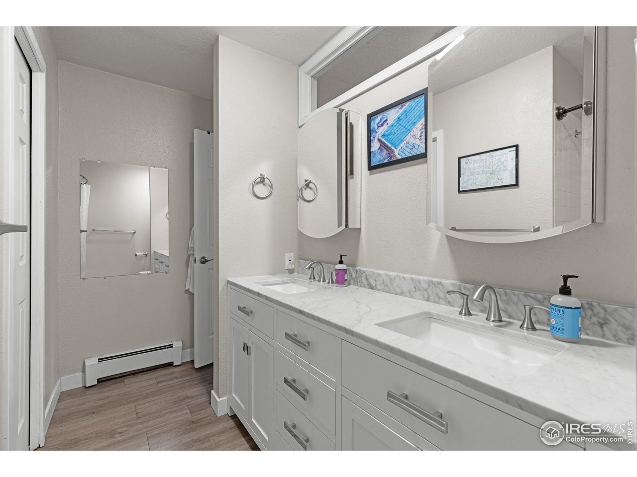 7436 Singing Hills Ct