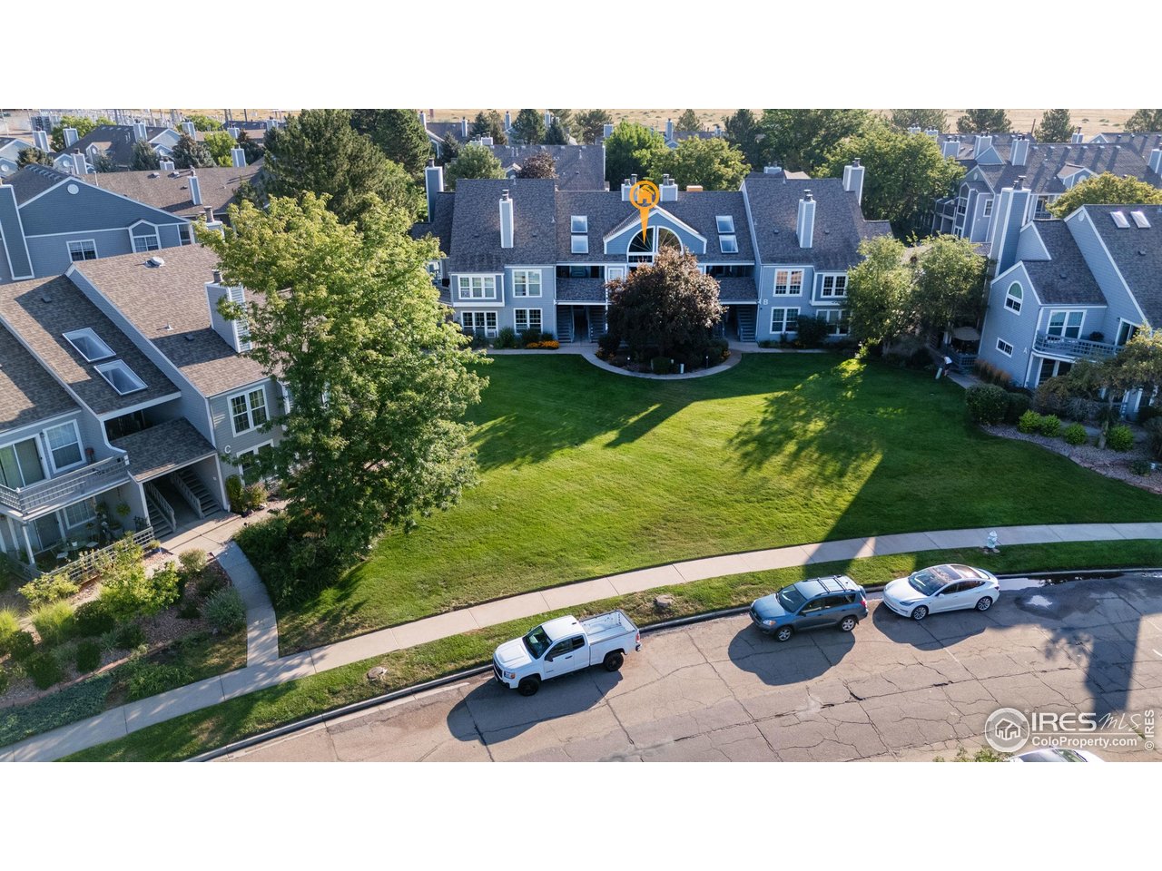 7436 Singing Hills Ct