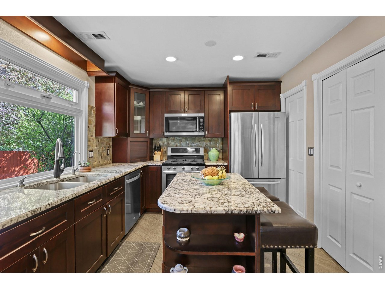 5433 La Plata Cir