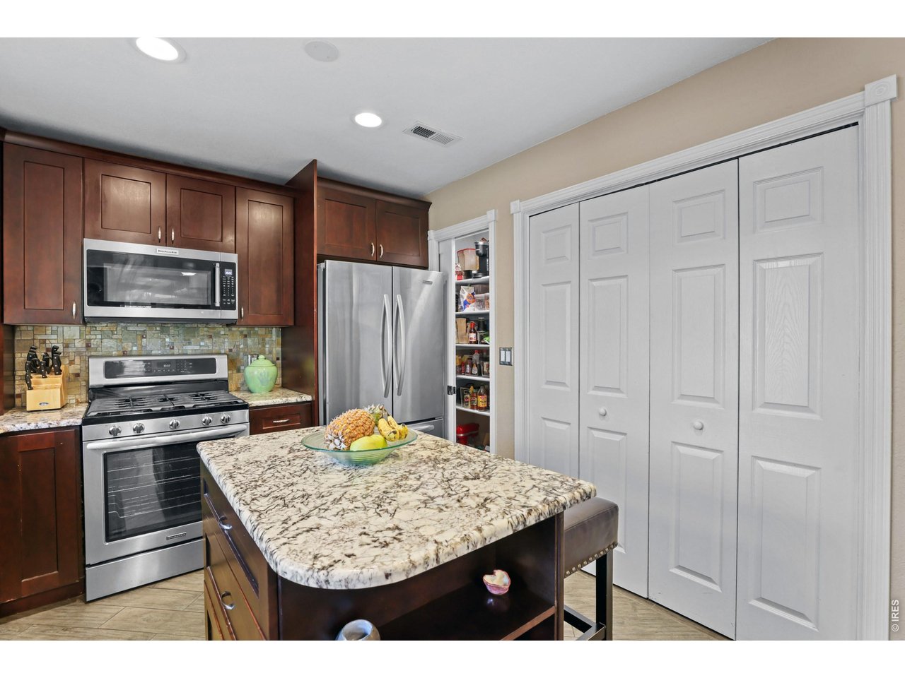 5433 La Plata Cir