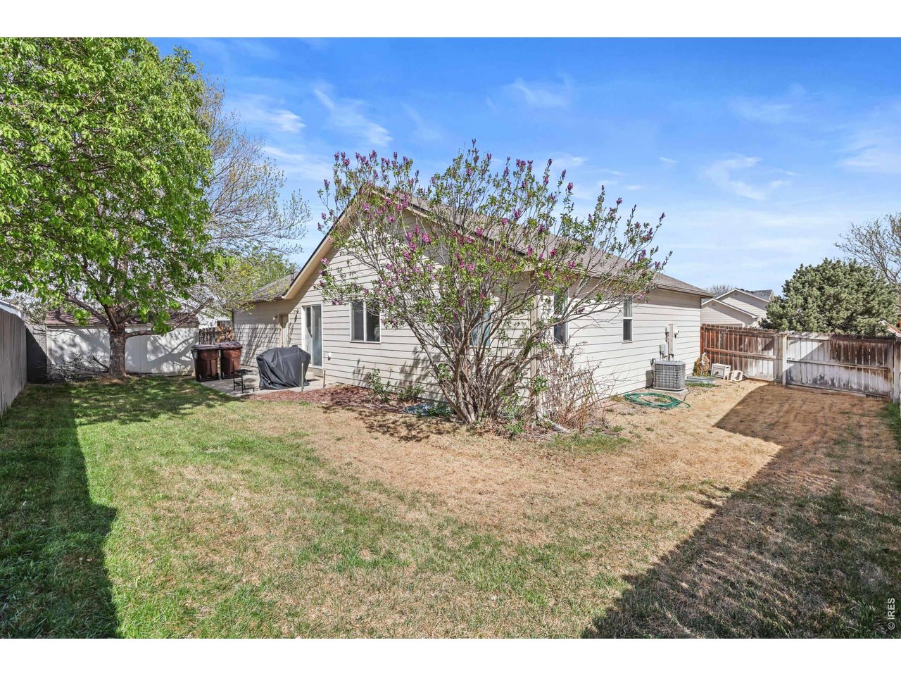 290 S 5th St Way